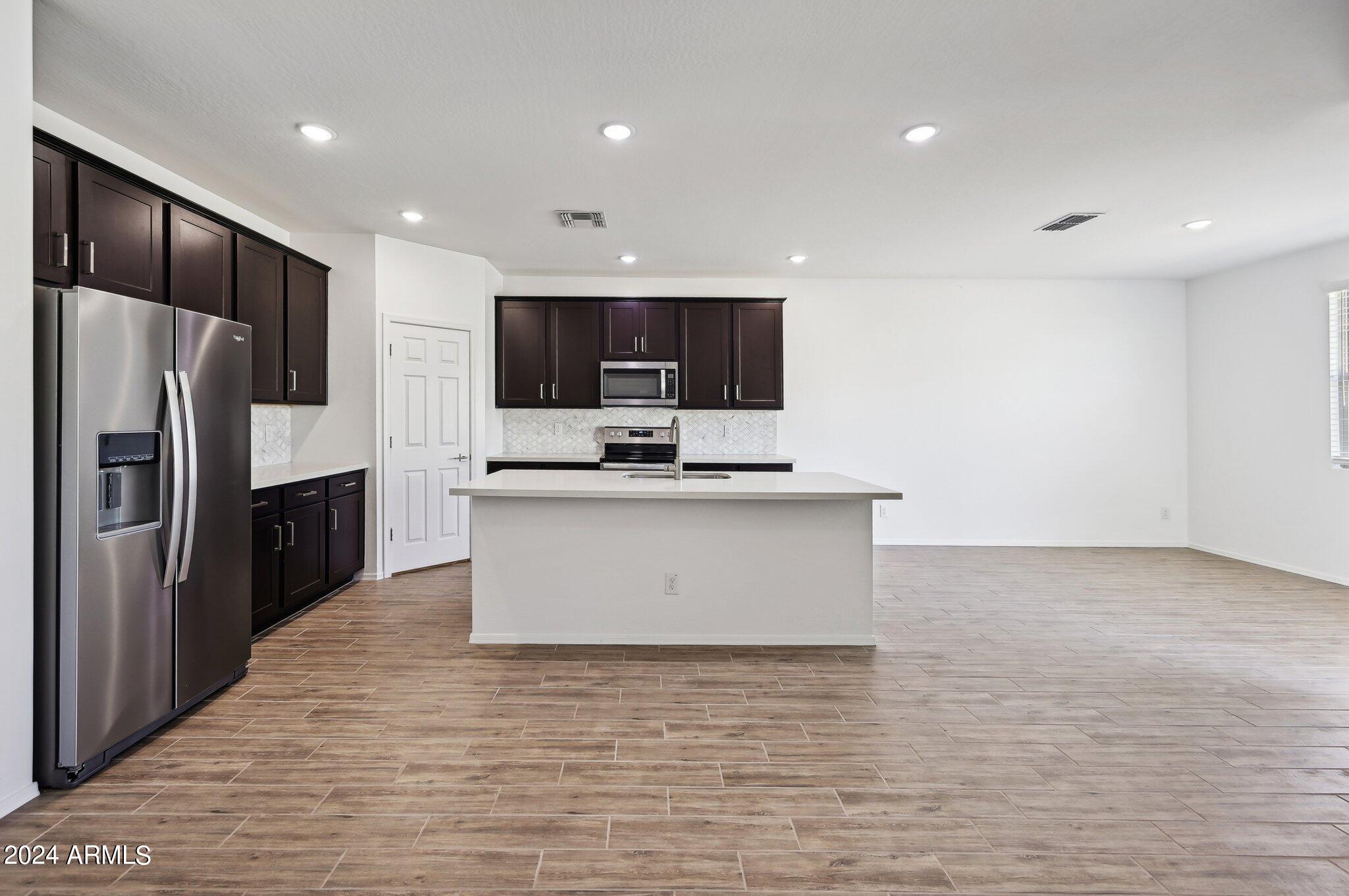 24088 W HIDALGO Avenue