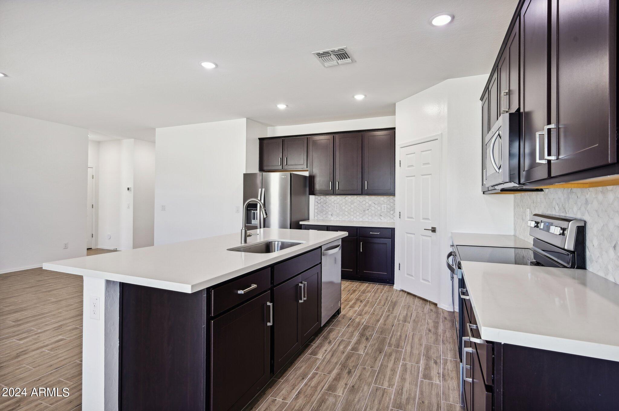 24088 W HIDALGO Avenue