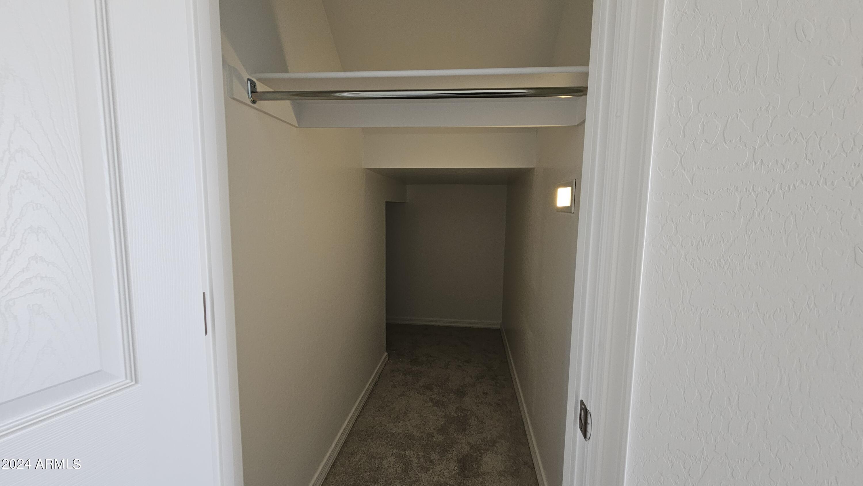 1950 E LARIAT Avenue