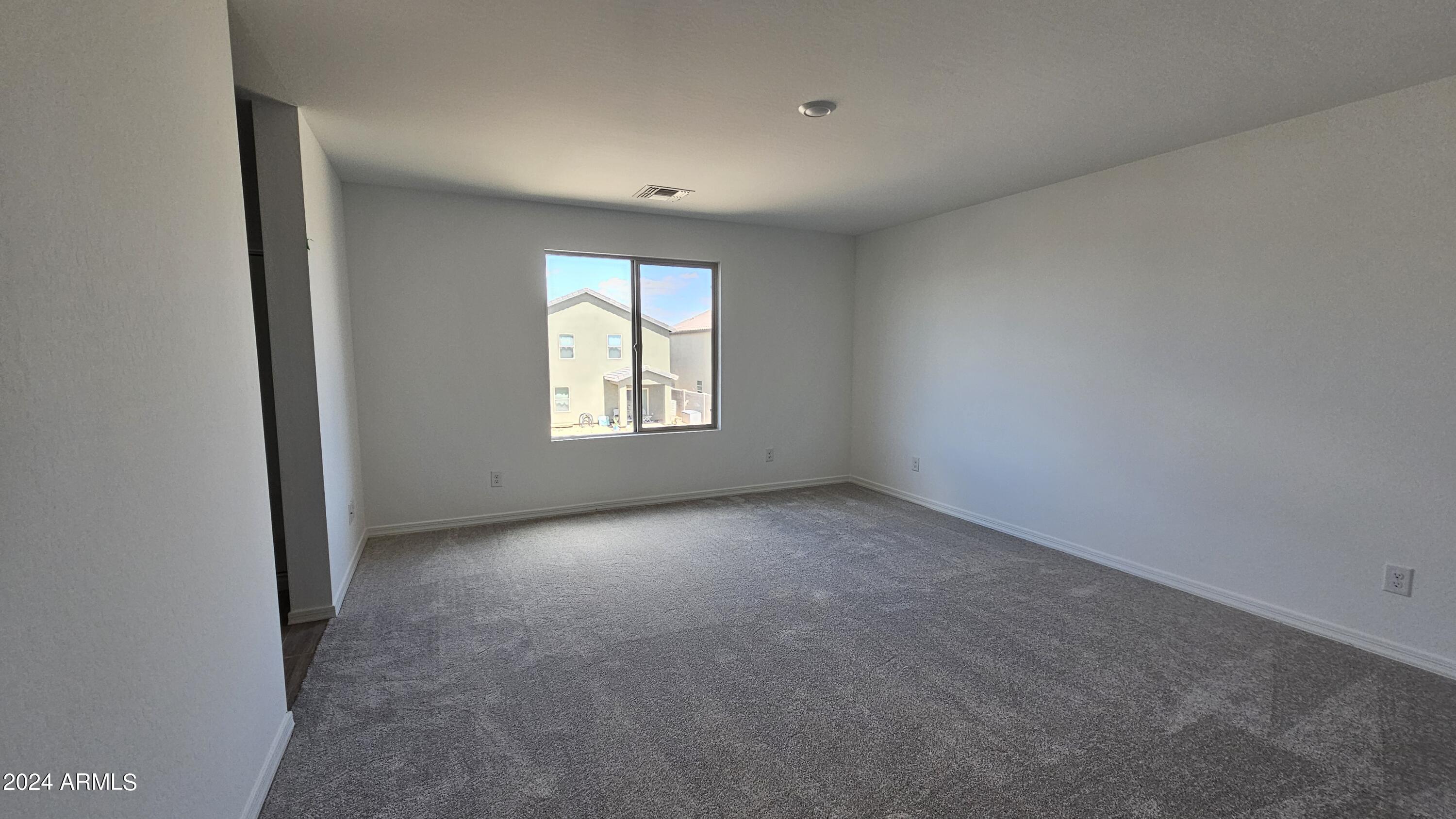 1950 E LARIAT Avenue