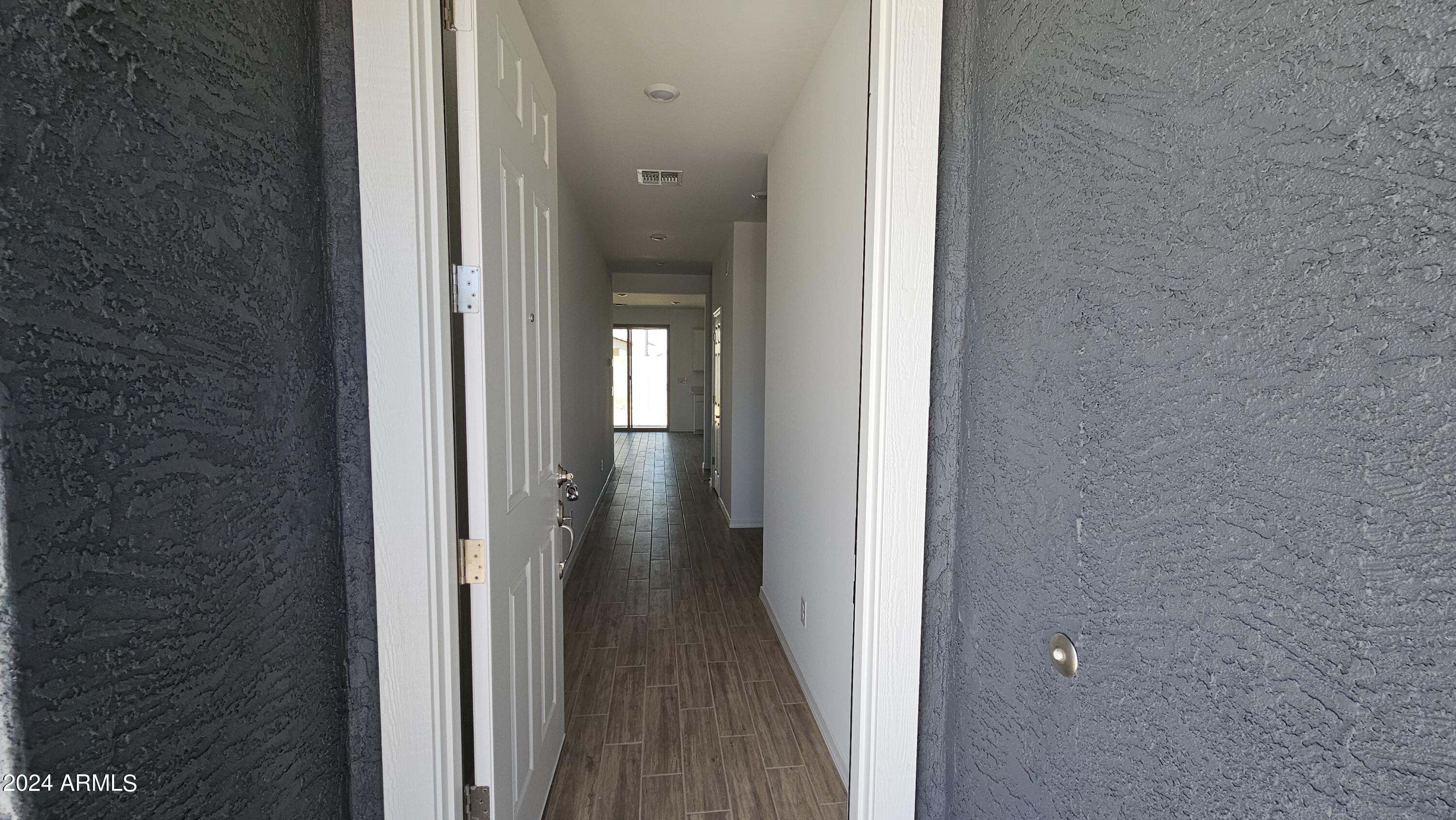 1950 E LARIAT Avenue