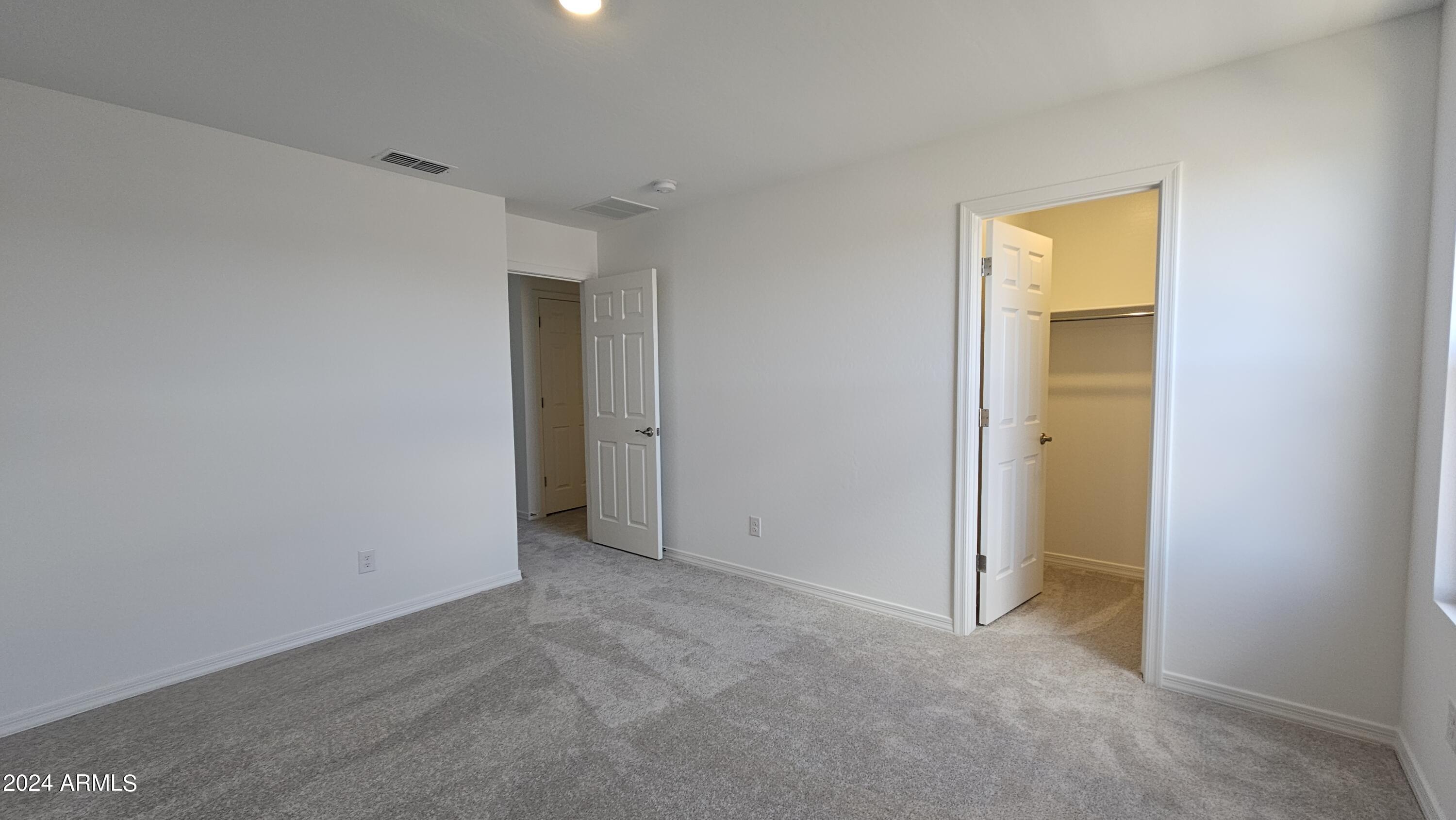 1950 E LARIAT Avenue