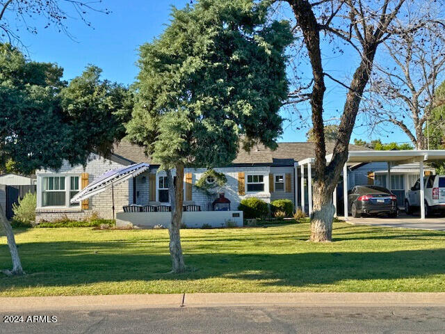 530 W OREGON Avenue