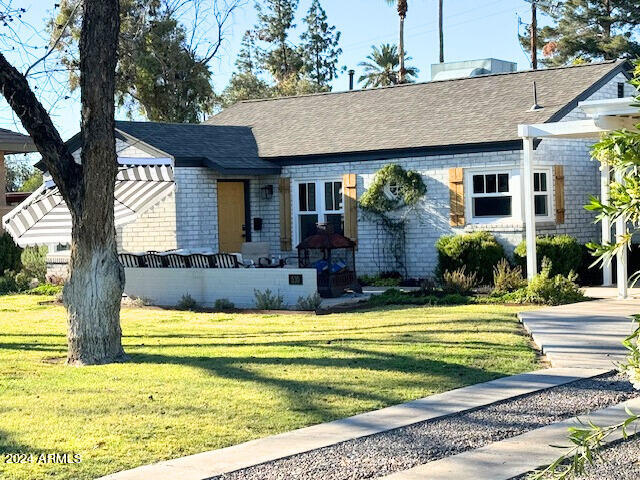 530 W OREGON Avenue