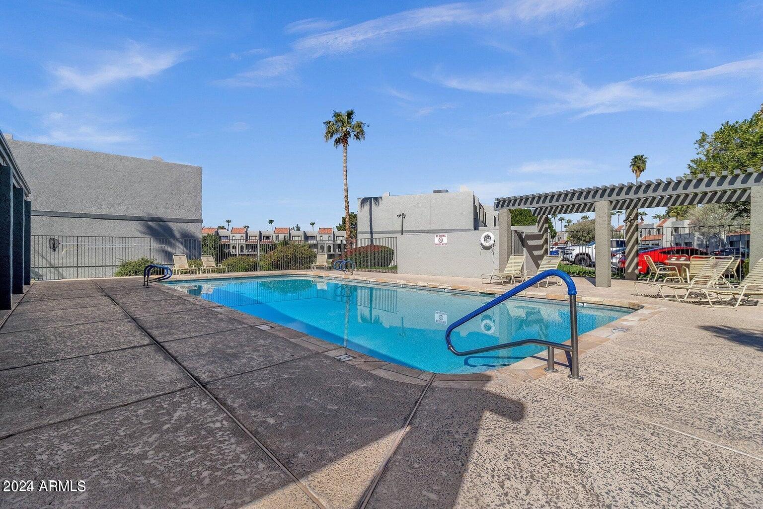 2524 S EL PARADISO -- # 114