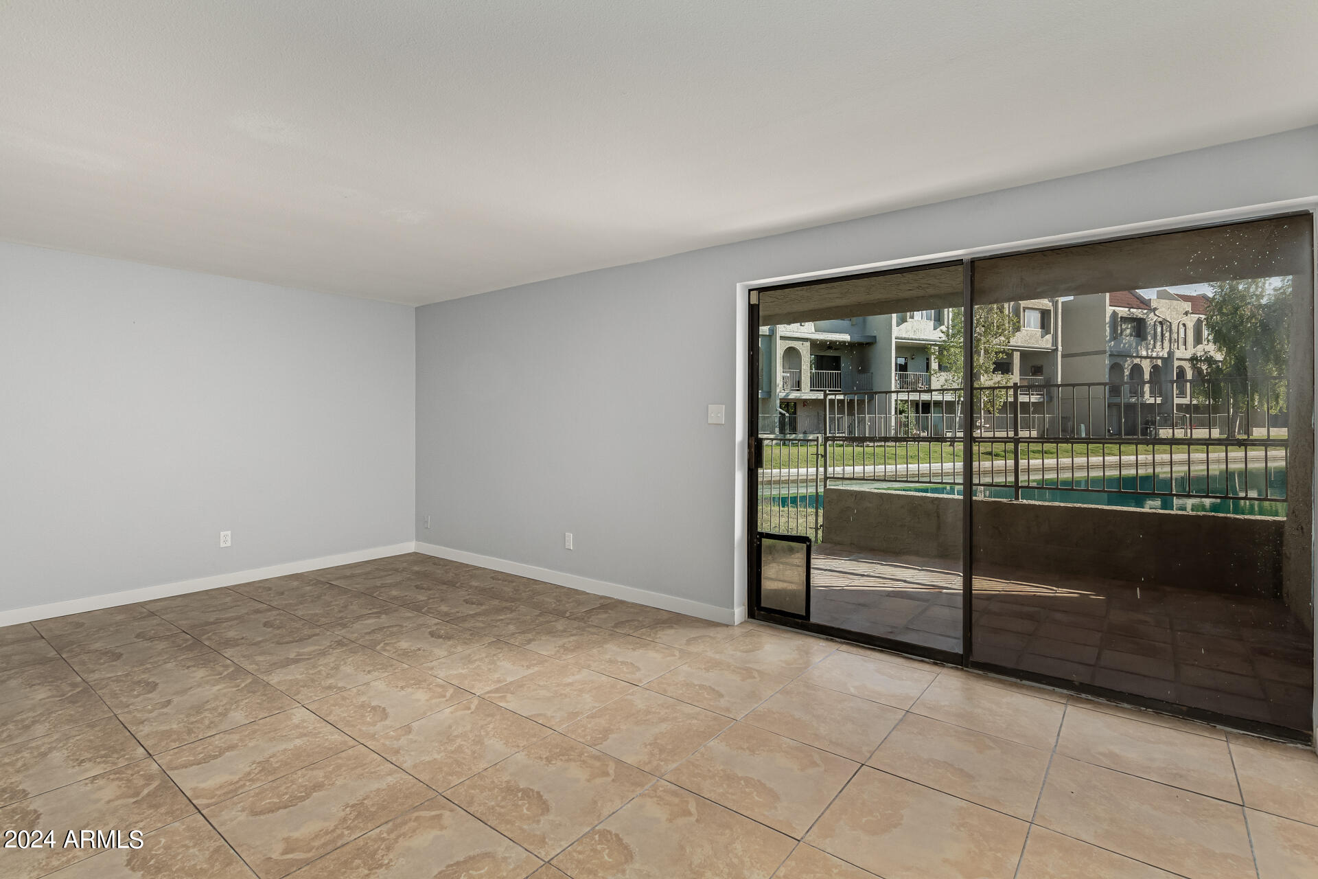 2524 S EL PARADISO -- # 114