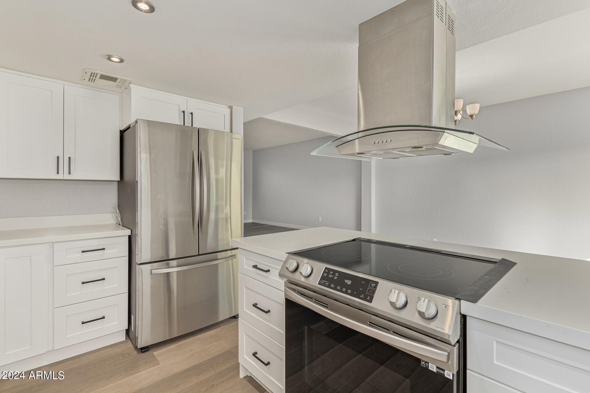 2524 S EL PARADISO -- # 114