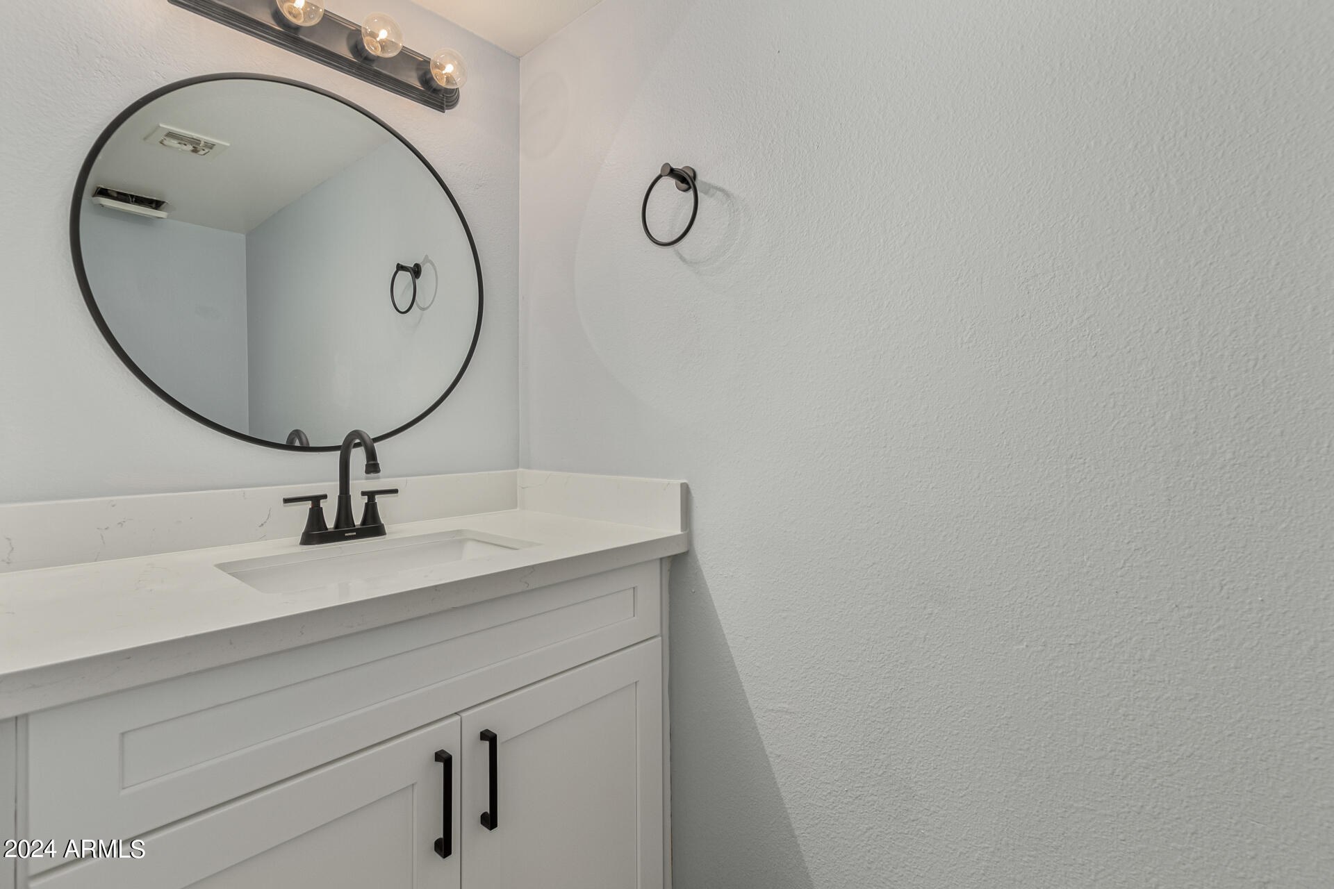 2524 S EL PARADISO -- # 114