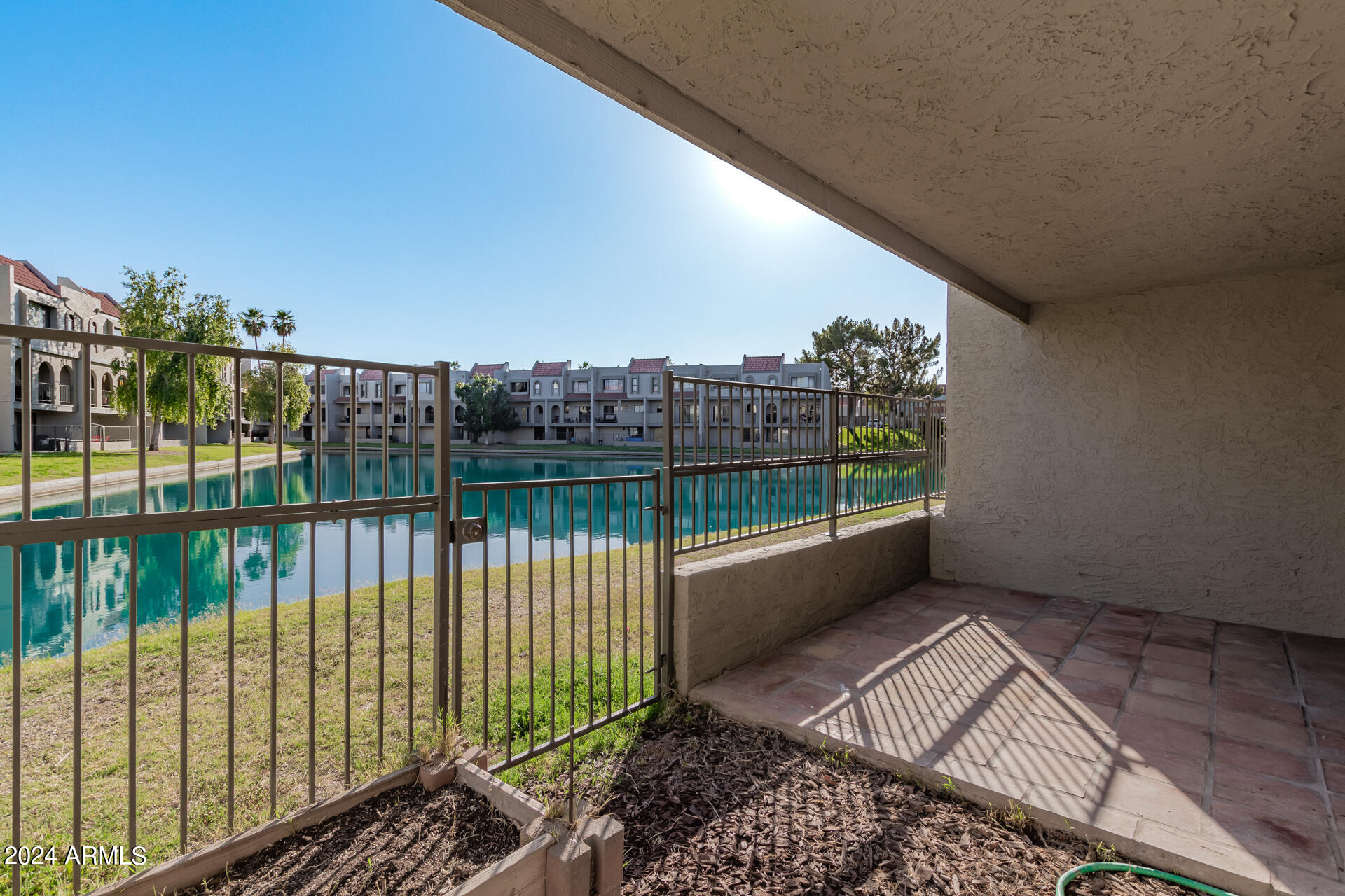 2524 S EL PARADISO -- # 114