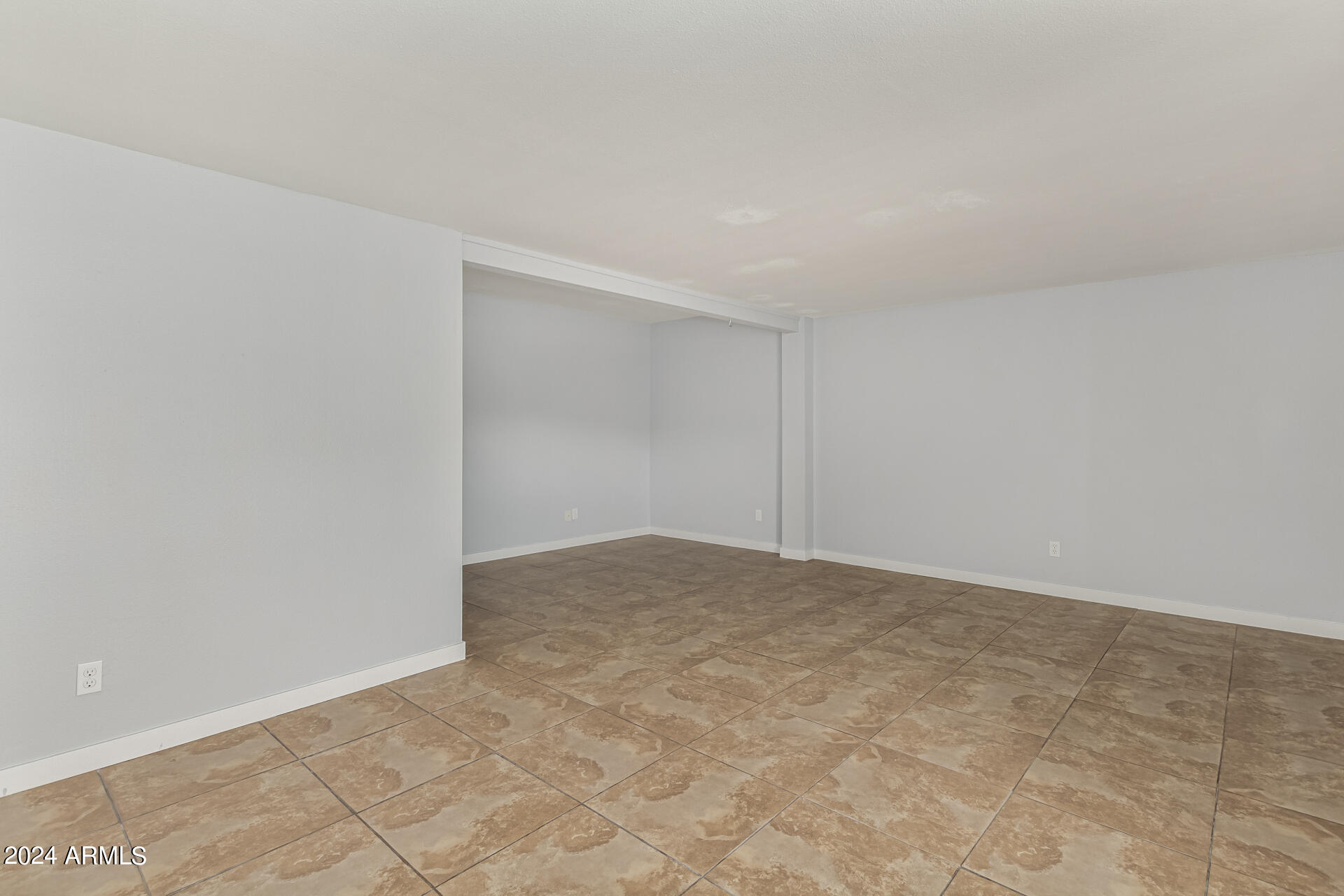 2524 S EL PARADISO -- # 114