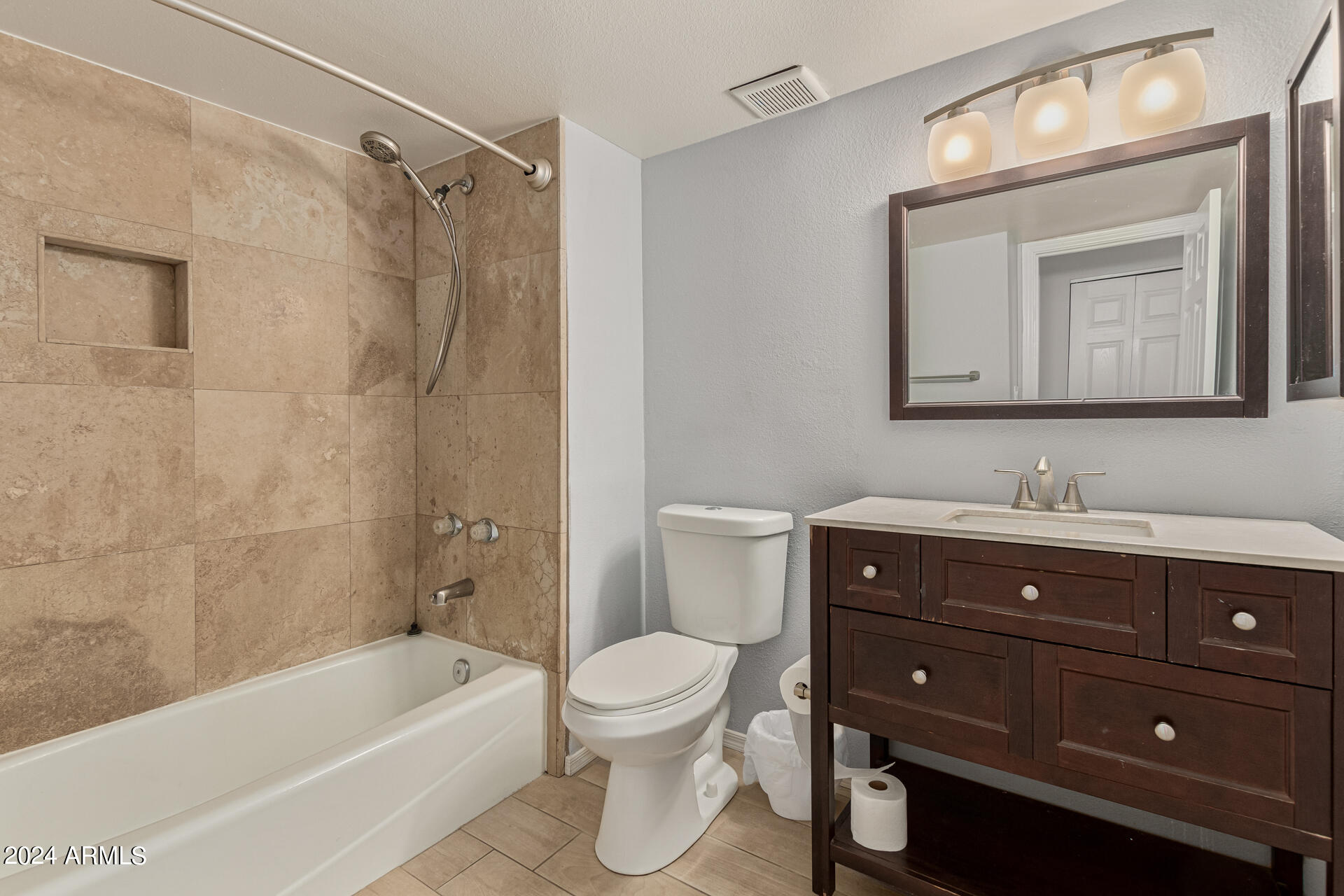 2524 S EL PARADISO -- # 114