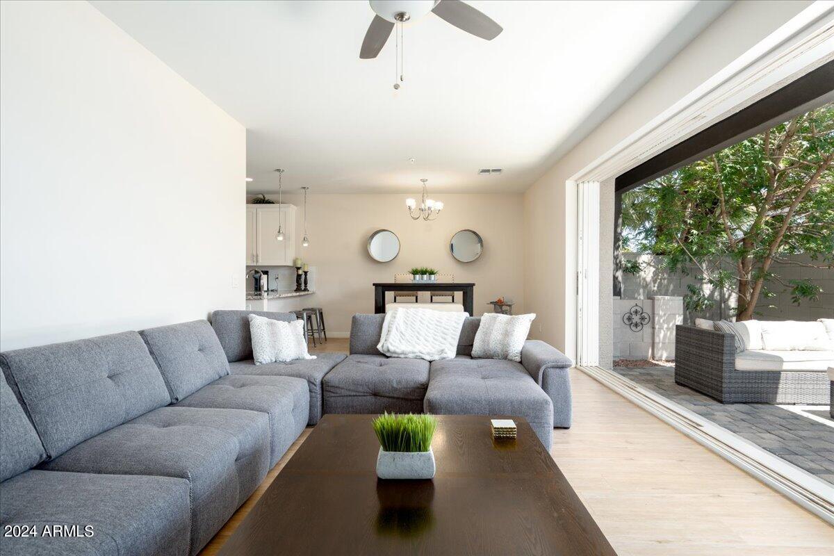 2315 E PINCHOT Avenue # 118