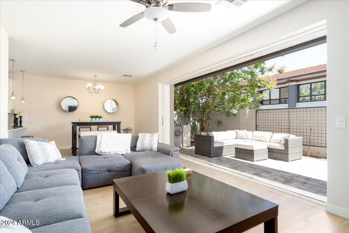 2315 E PINCHOT Avenue # 118
