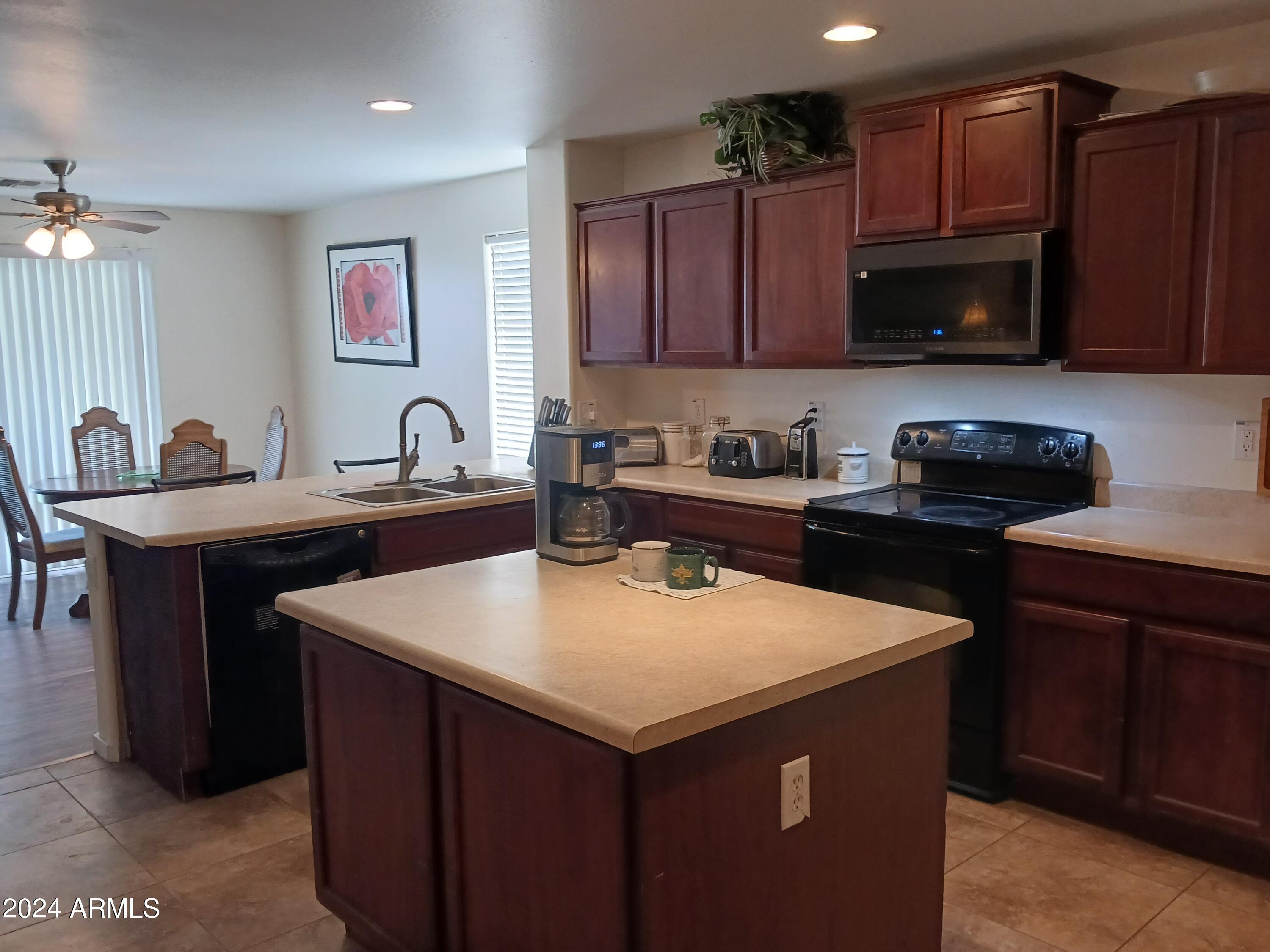 4737 W GINGER Avenue