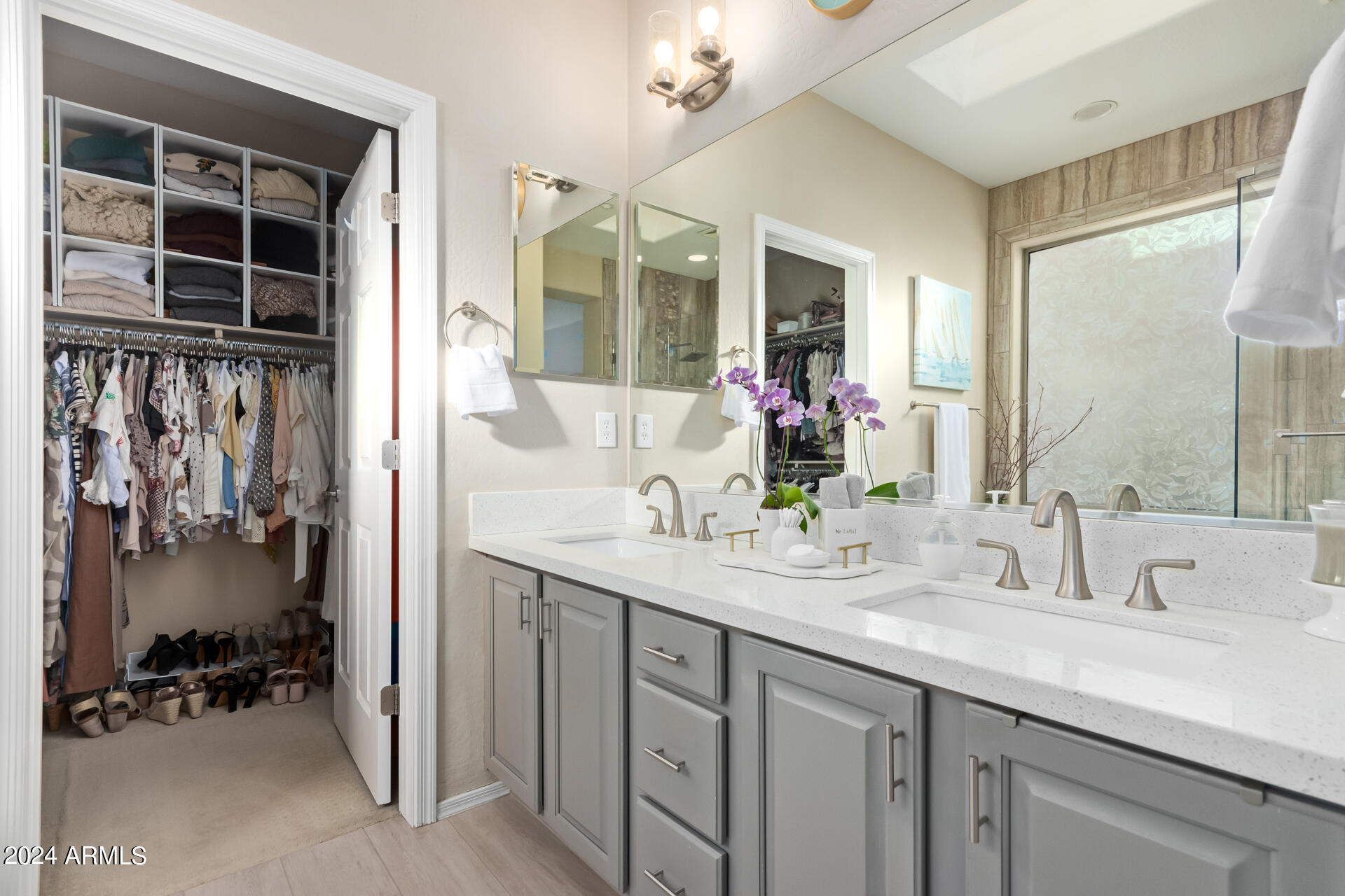 2151 W VALHALLA Court