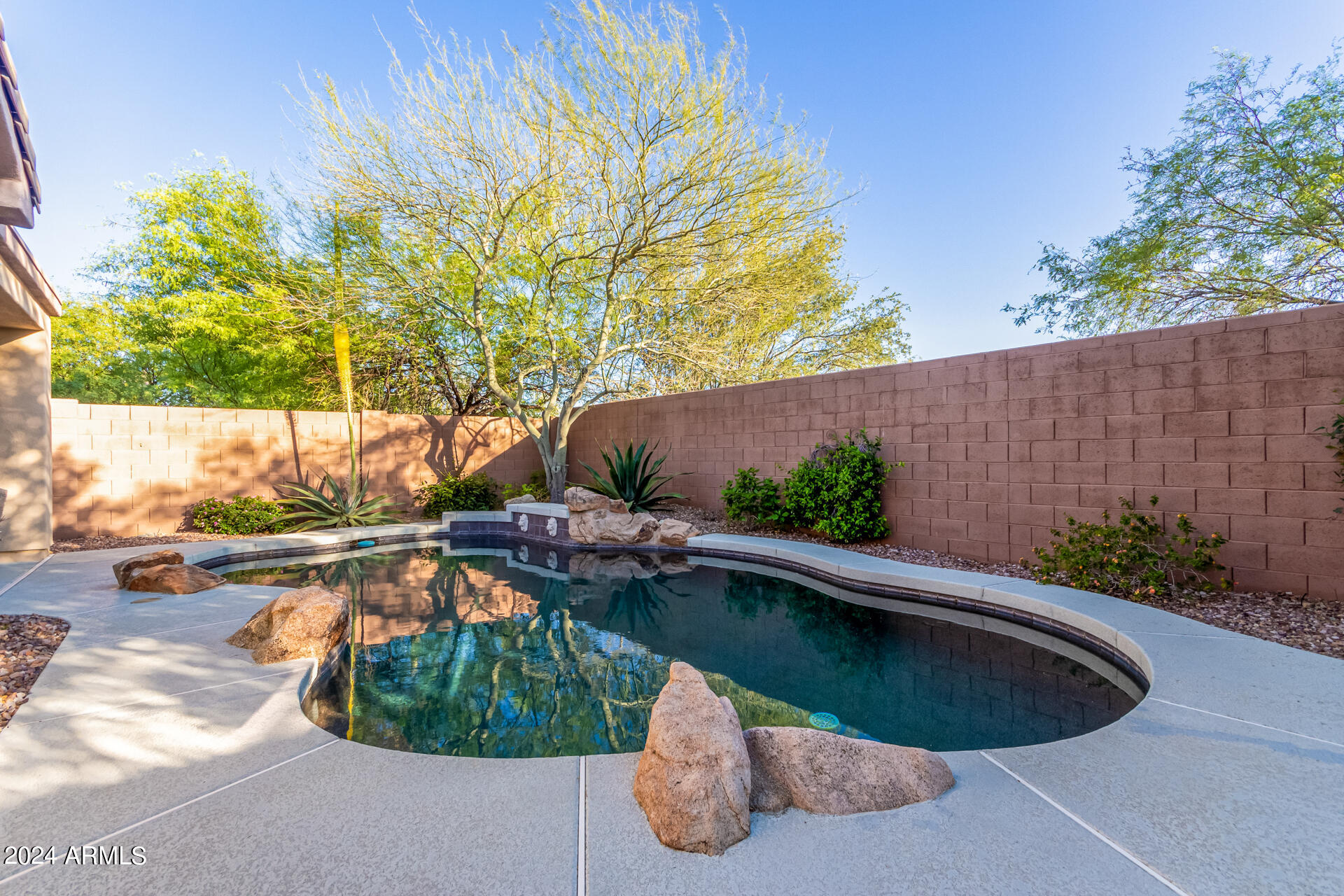 2151 W VALHALLA Court