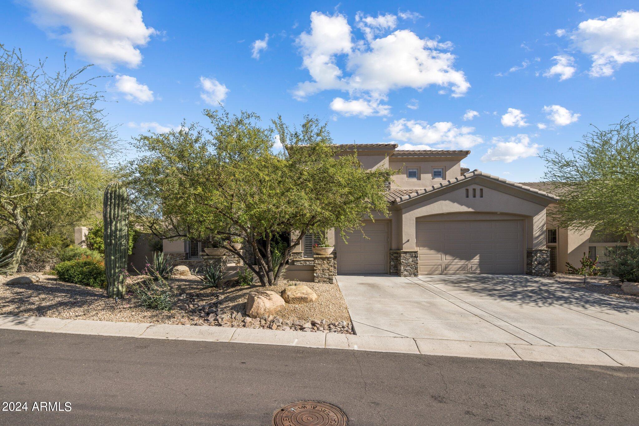 10841 E Gelding Drive