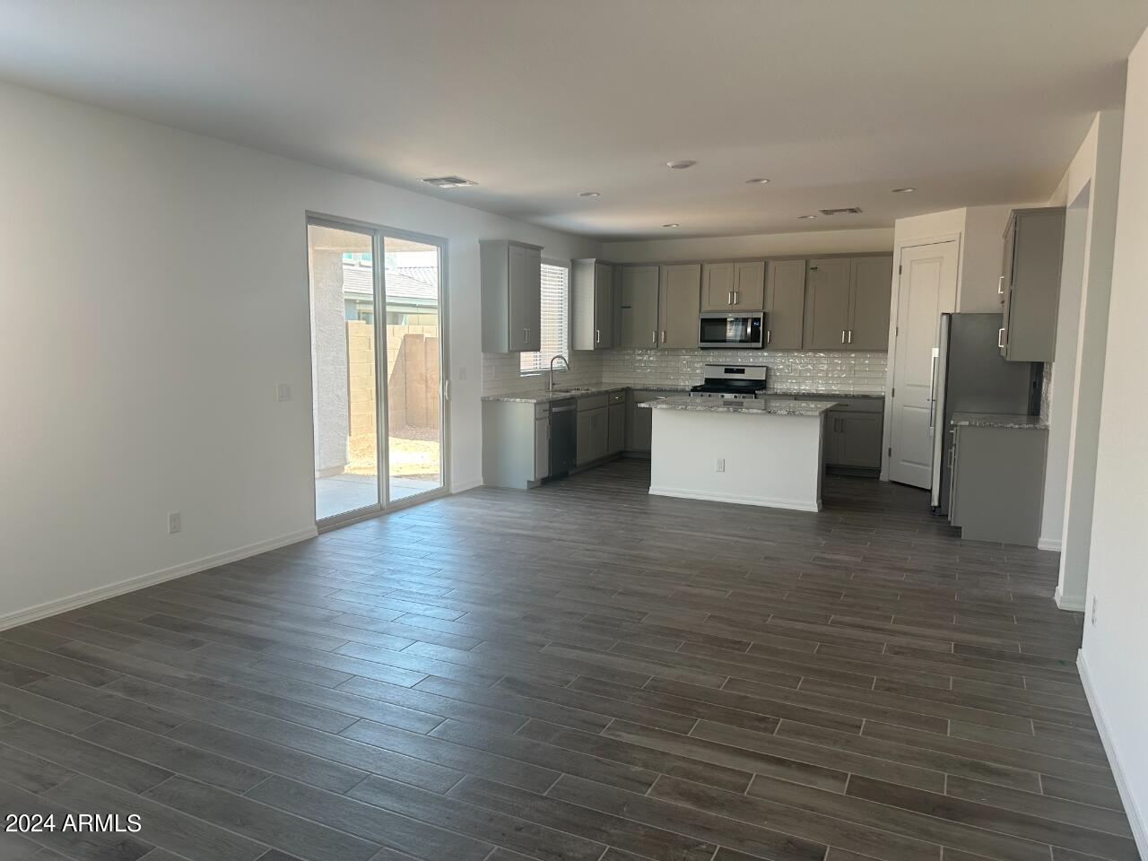 9455 E SECTOR Drive