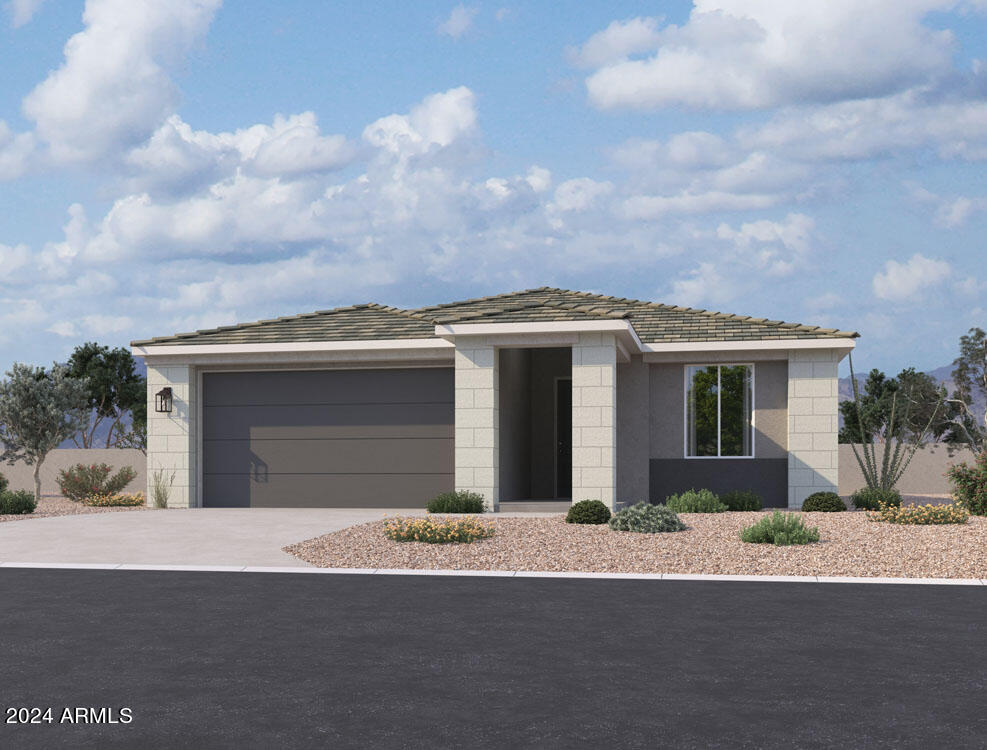 22913 E ROUNDUP Way