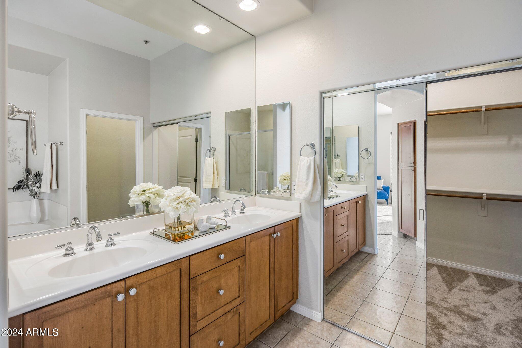 19475 N GRAYHAWK Drive # 1032