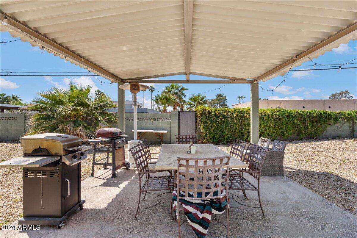 535 W 19TH Street
