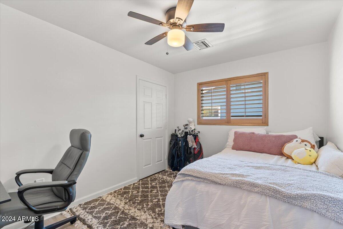535 W 19TH Street