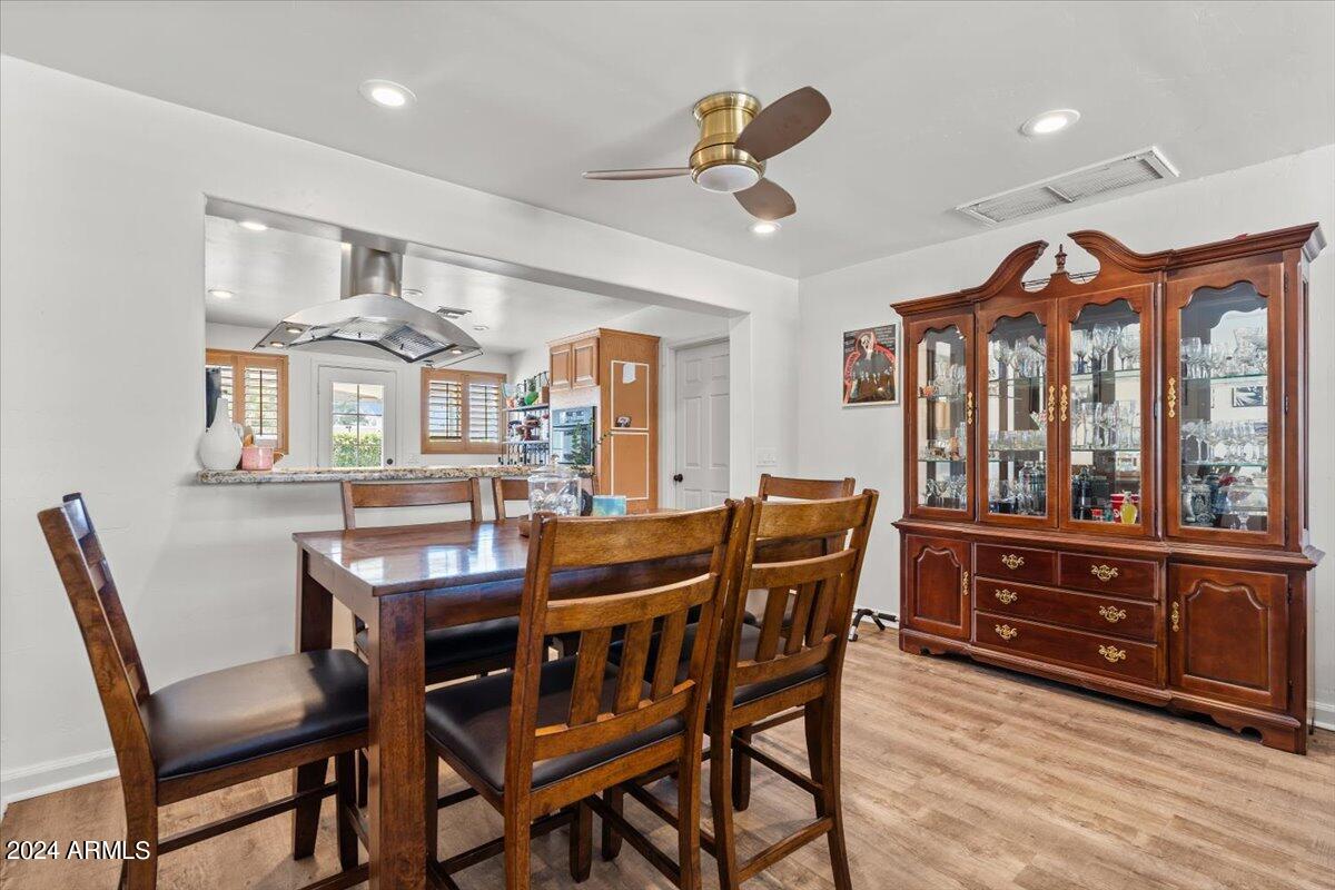 535 W 19TH Street
