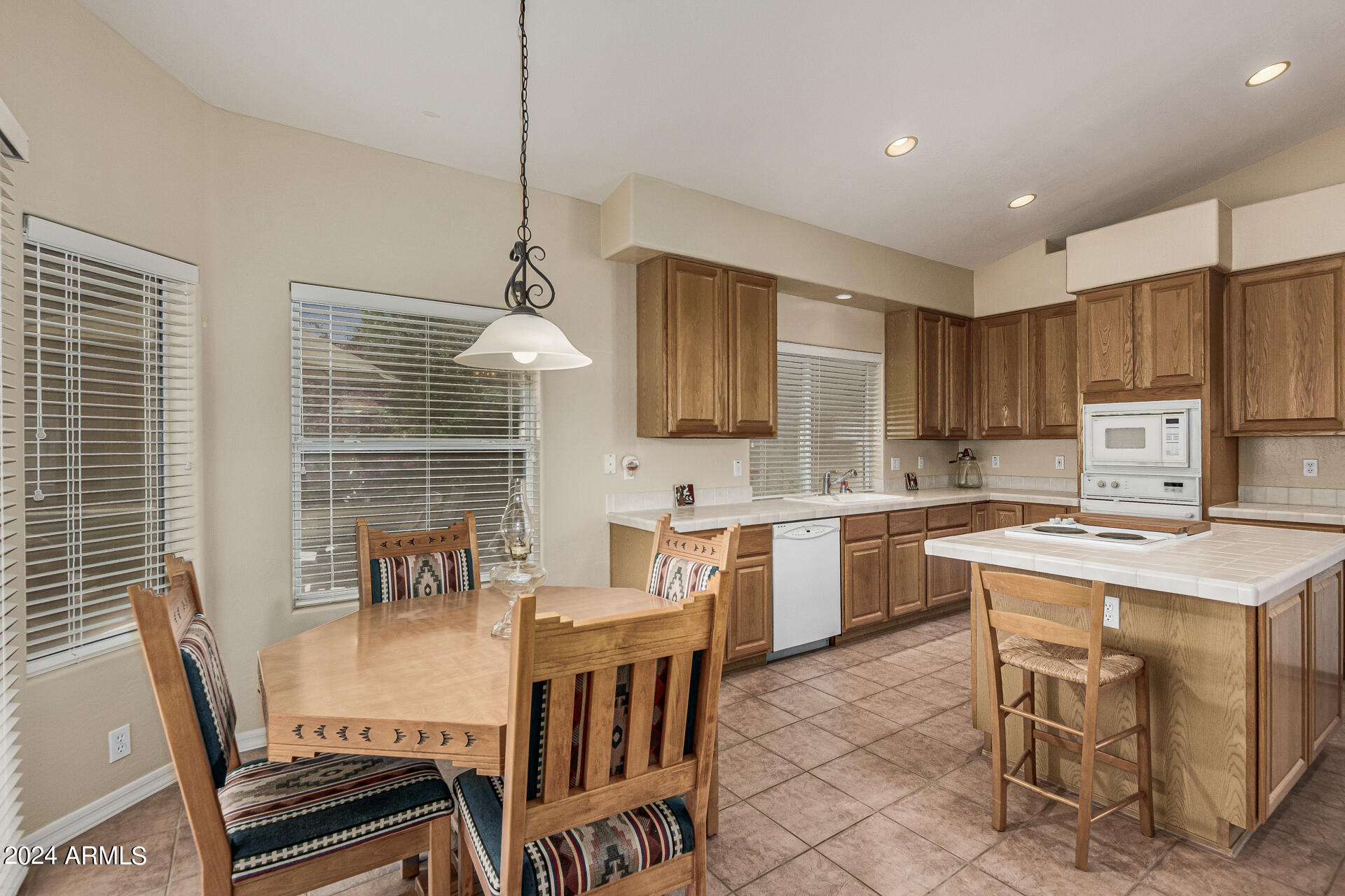 3153 E DESERT WILLOW Road