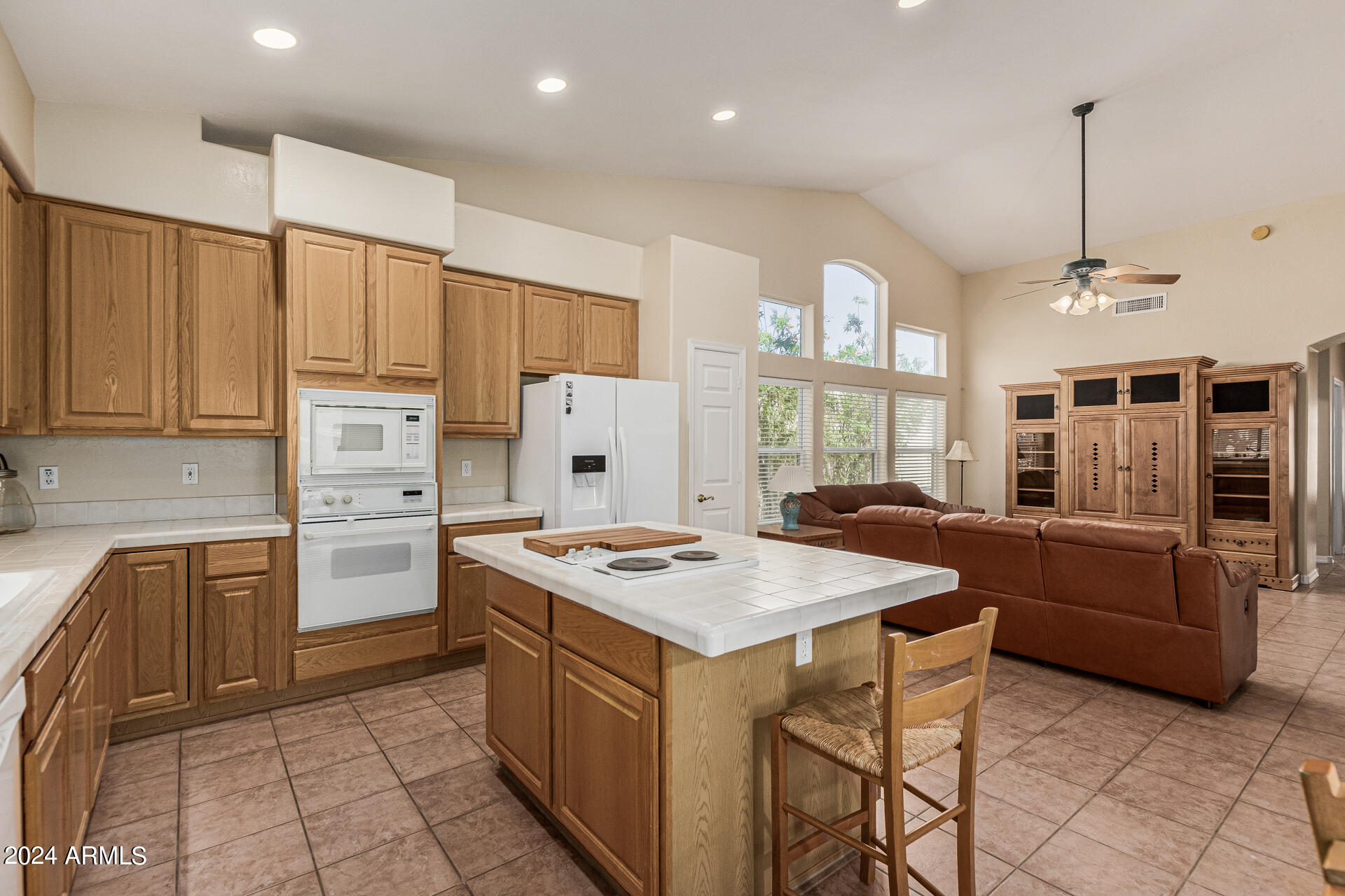 3153 E DESERT WILLOW Road