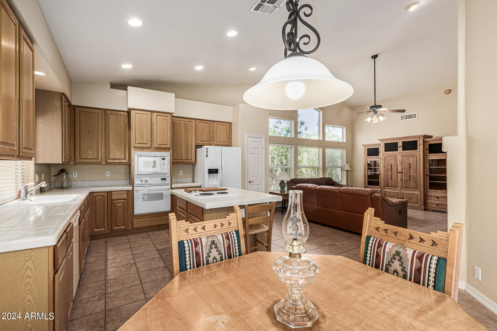 3153 E DESERT WILLOW Road
