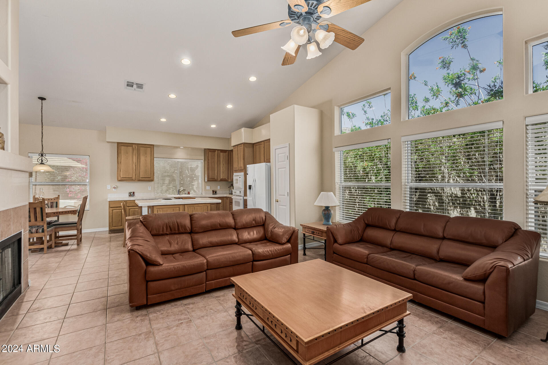 3153 E DESERT WILLOW Road