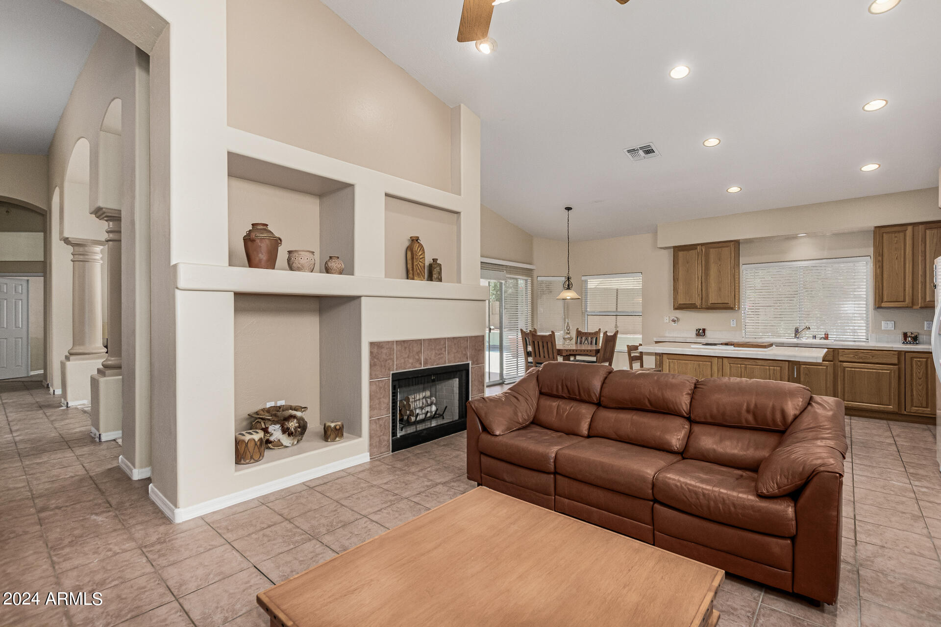 3153 E DESERT WILLOW Road