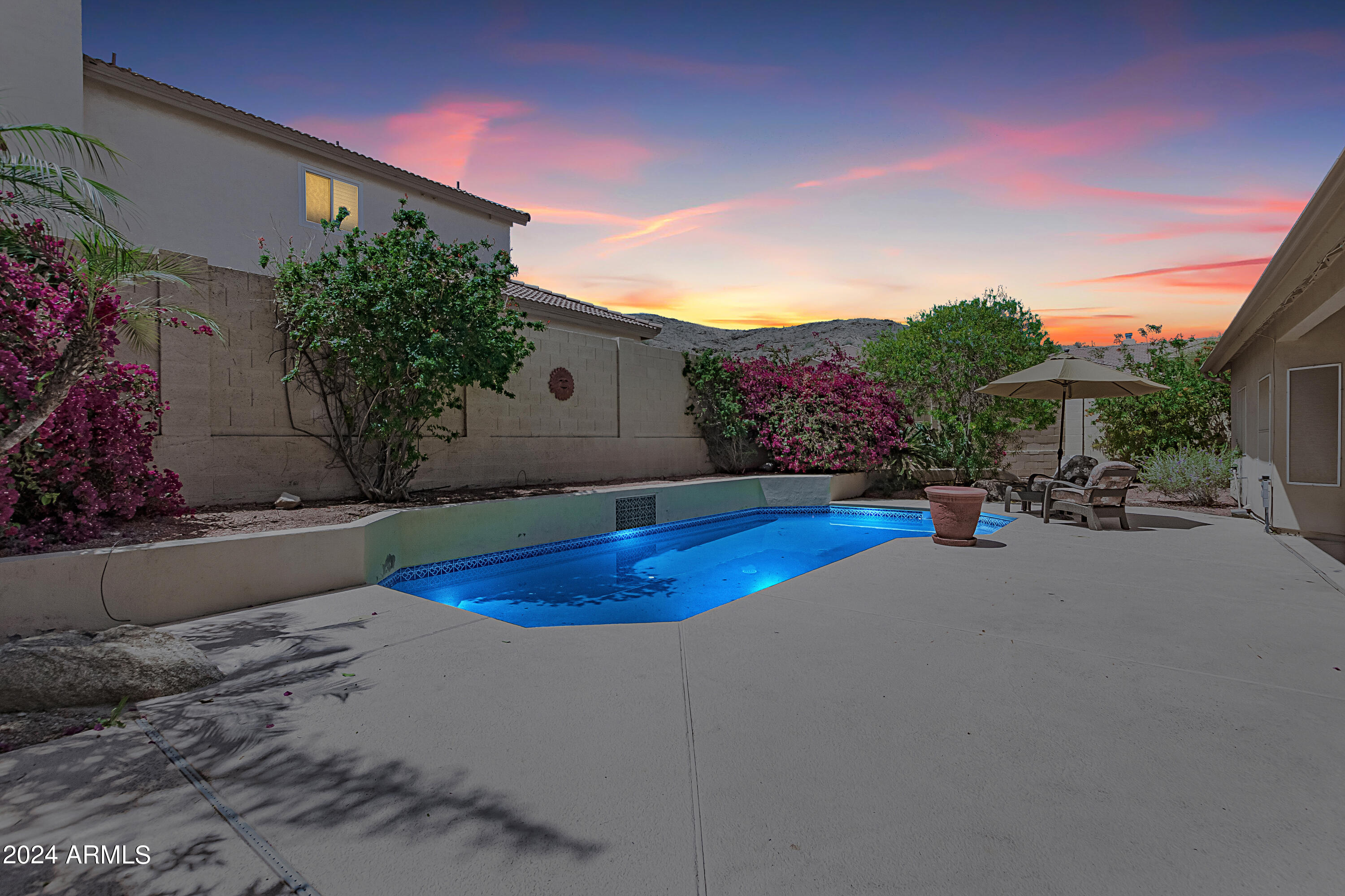 3153 E DESERT WILLOW Road