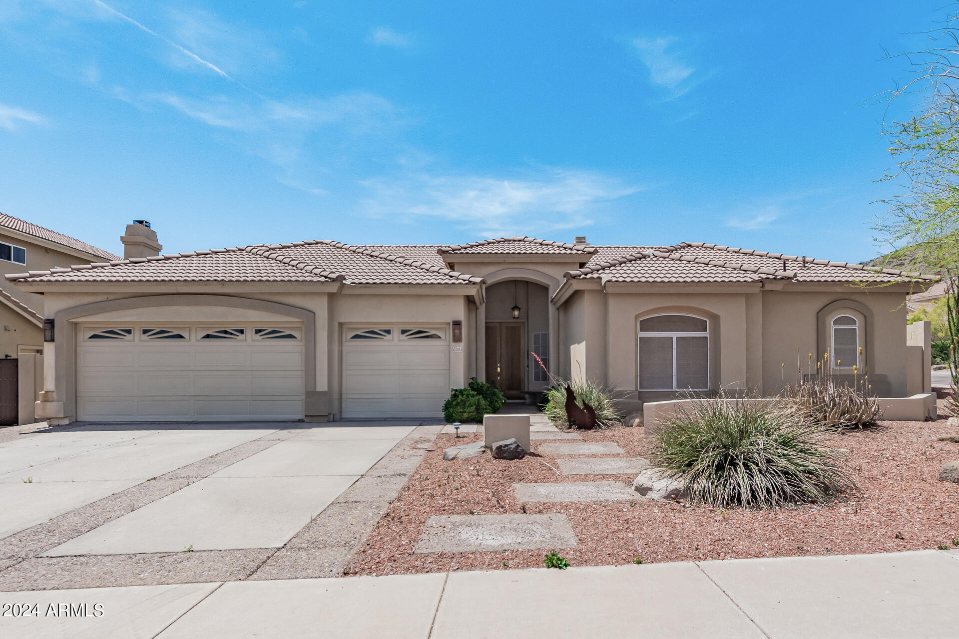 3153 E DESERT WILLOW Road