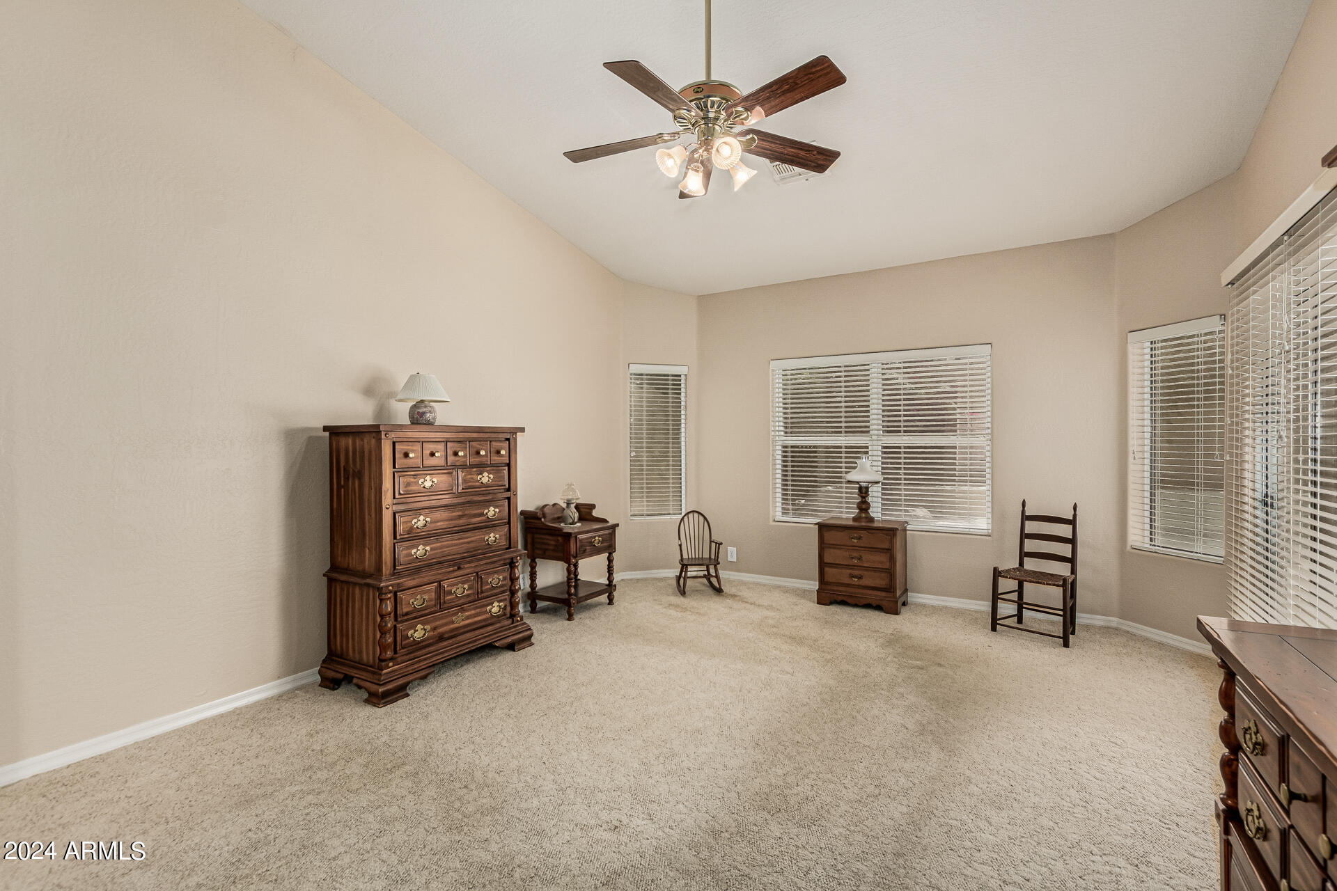 3153 E DESERT WILLOW Road