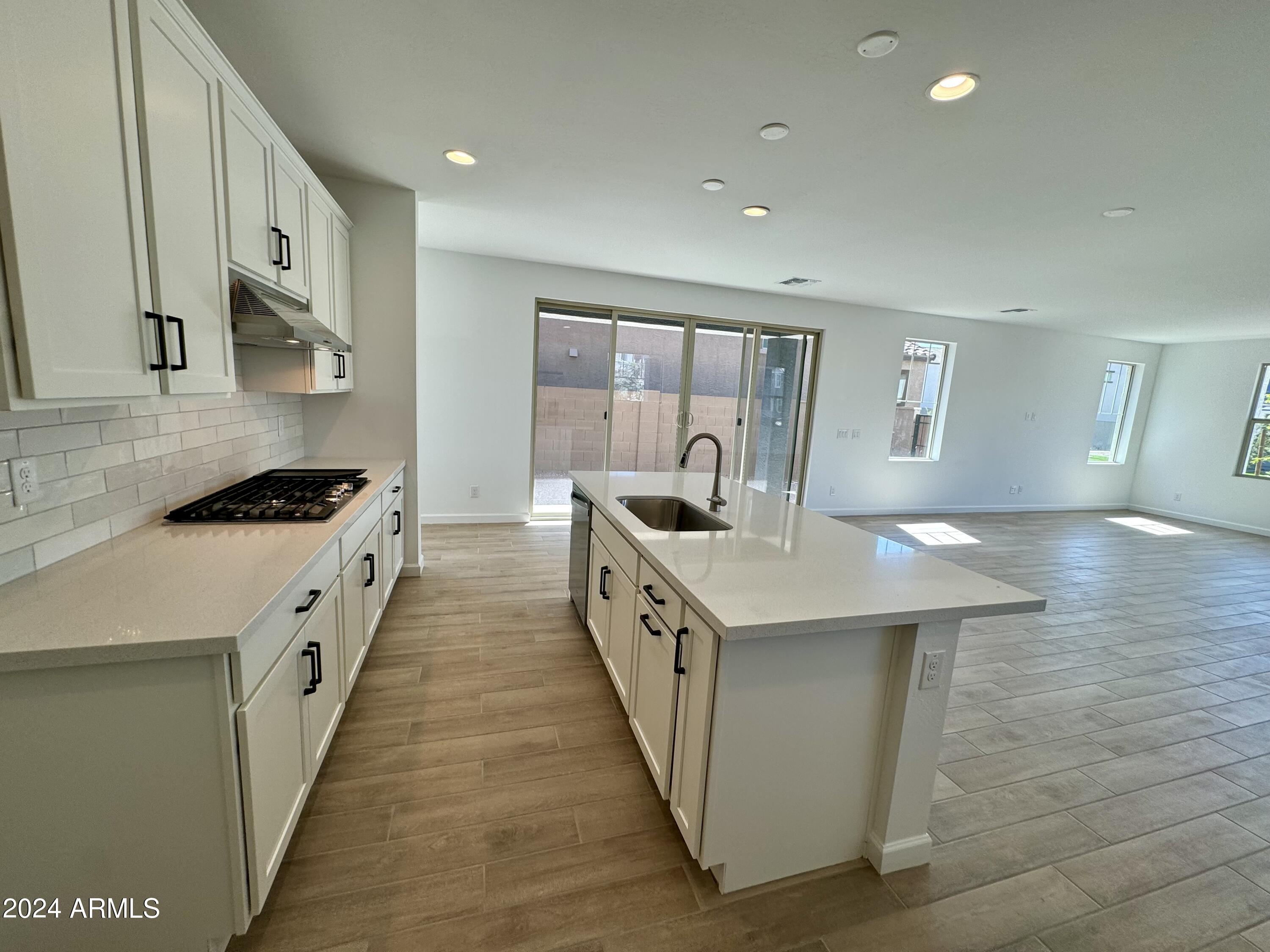 2226 W PASO Trail