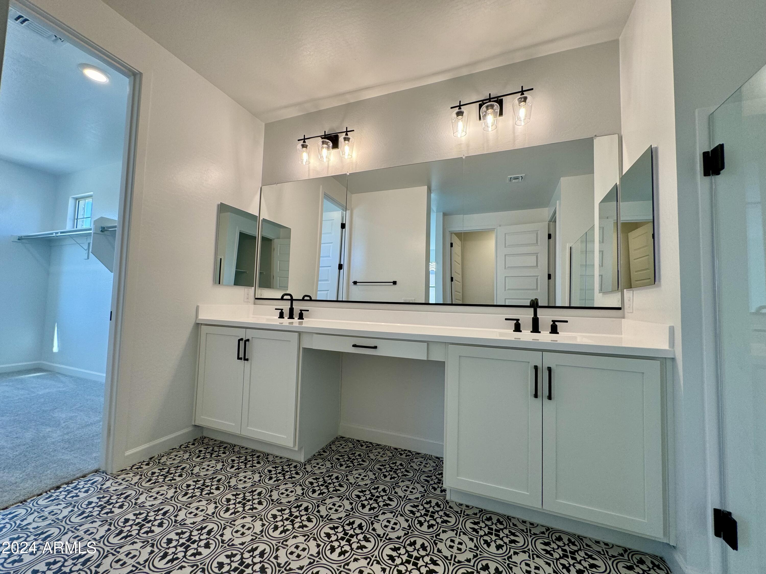 2226 W PASO Trail