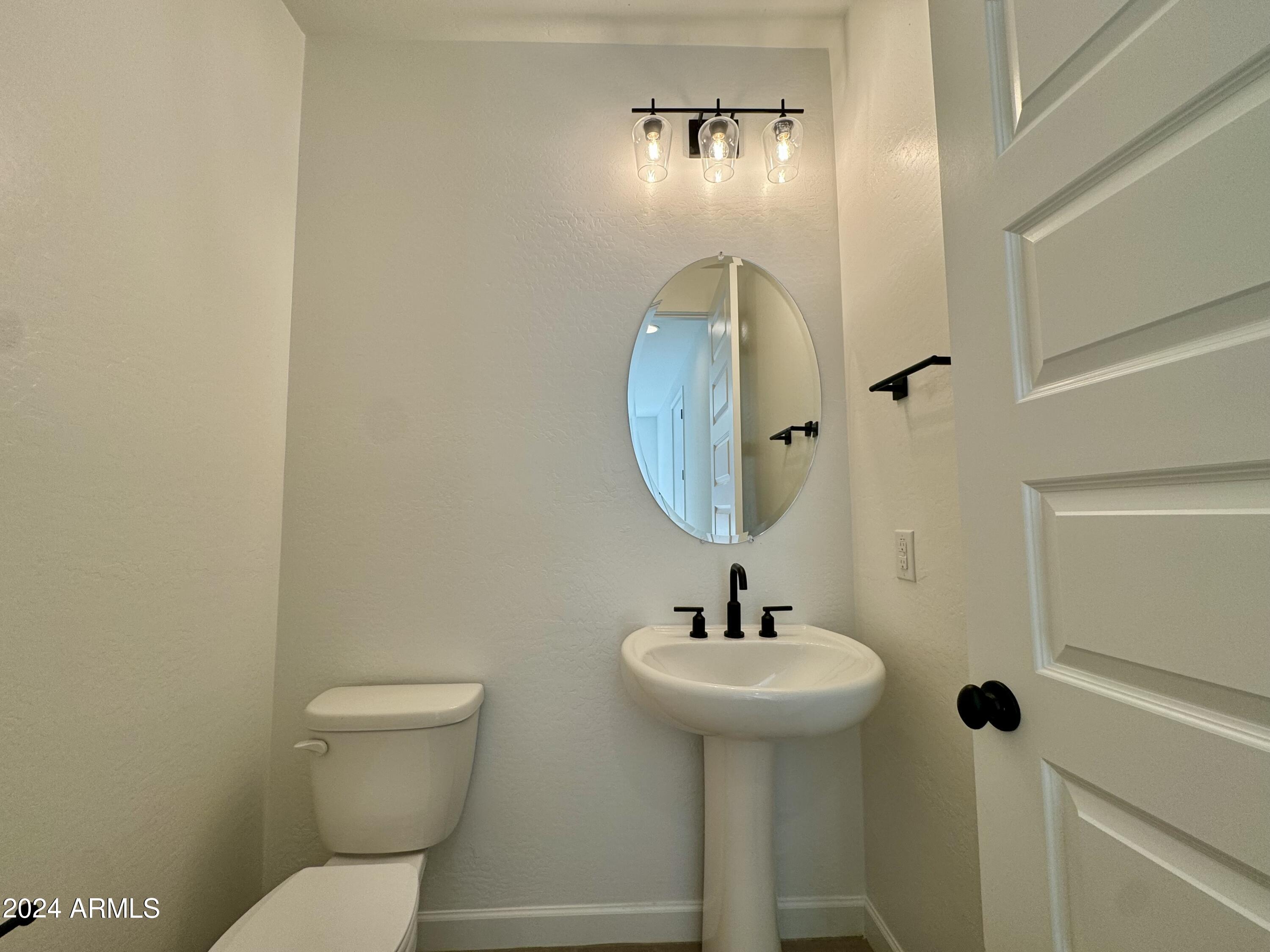 2226 W PASO Trail