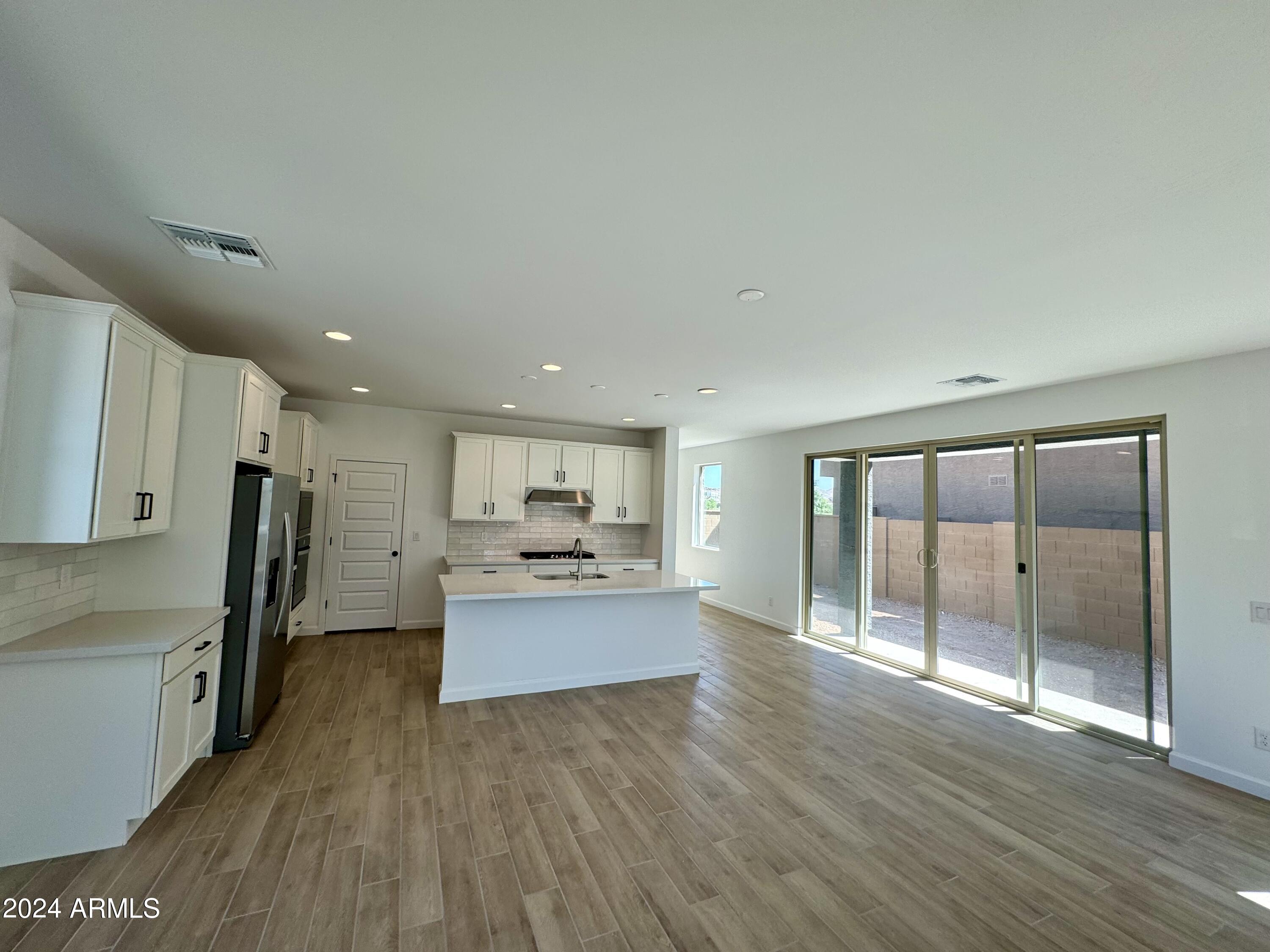 2226 W PASO Trail