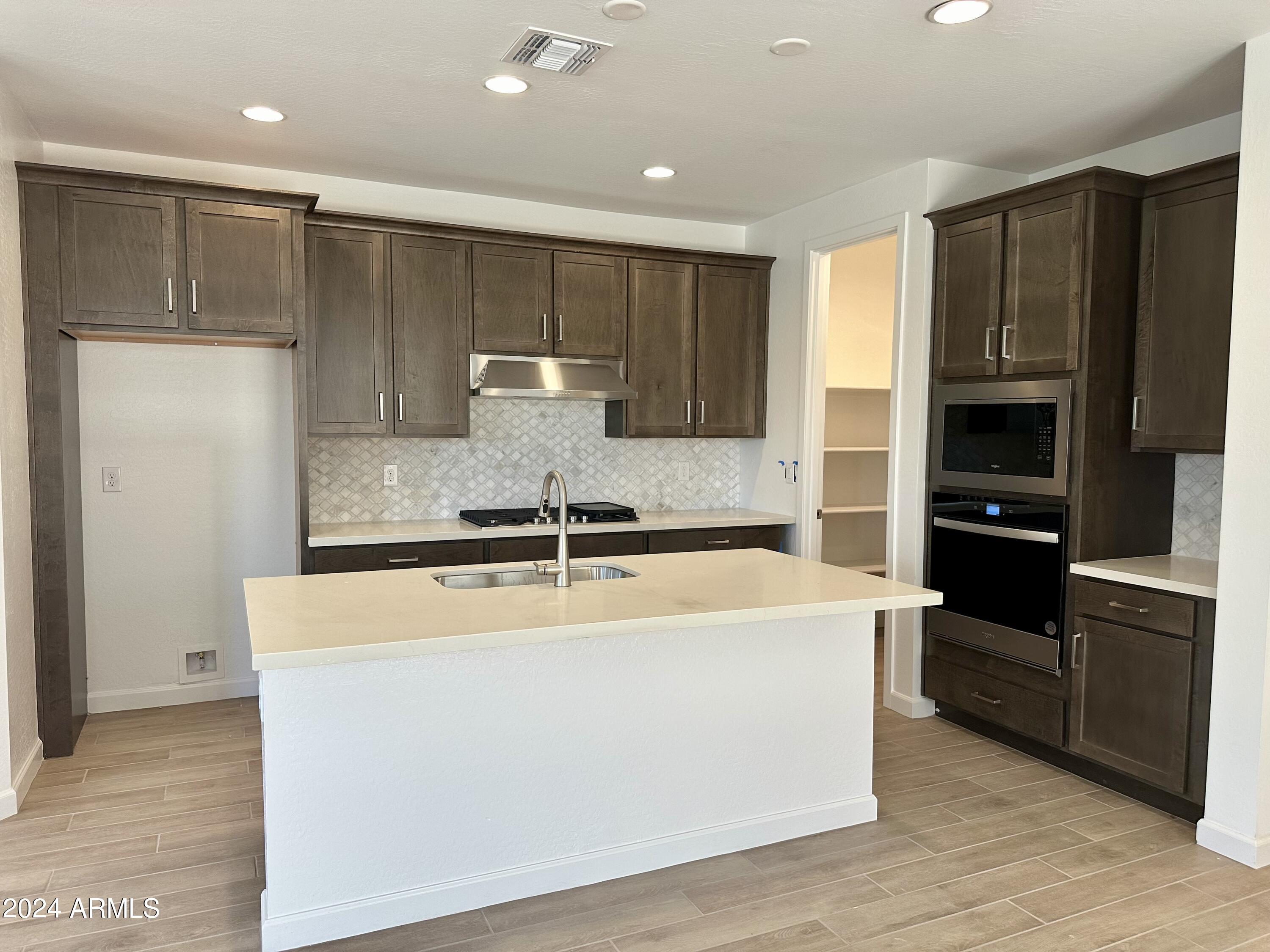 2218 W PASO Trail