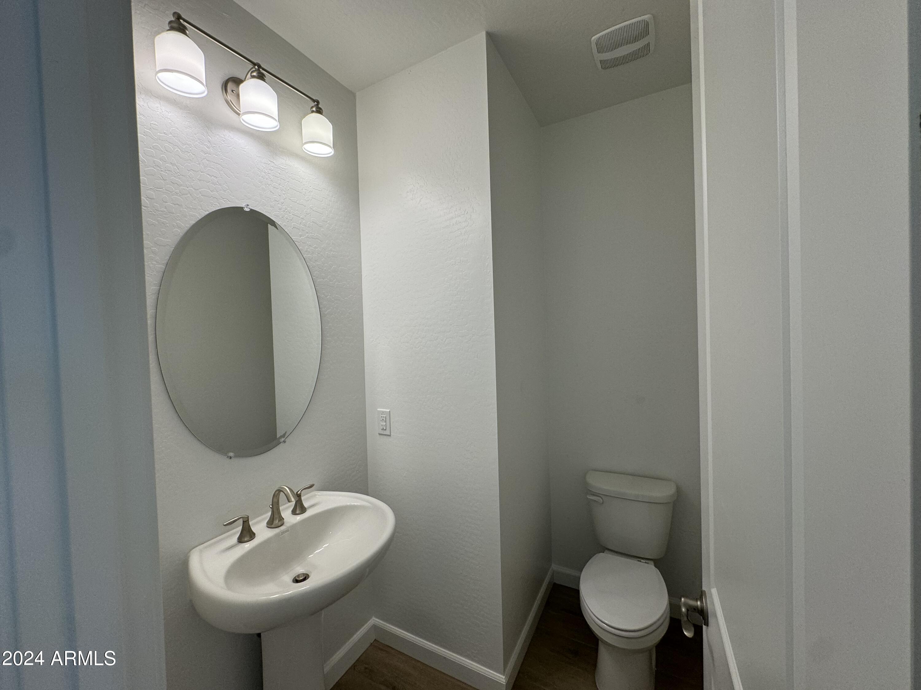 2218 W PASO Trail
