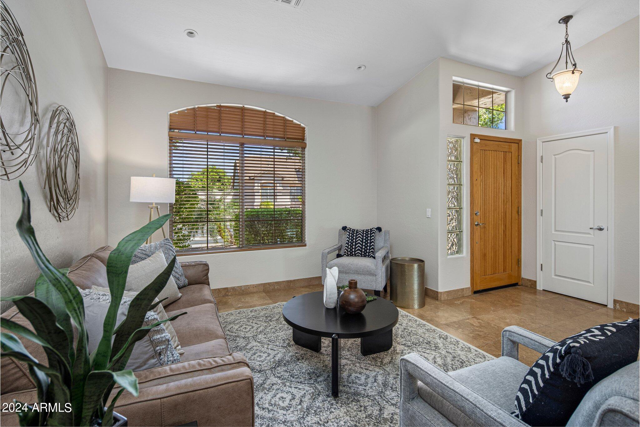 5225 E MICHELLE Drive