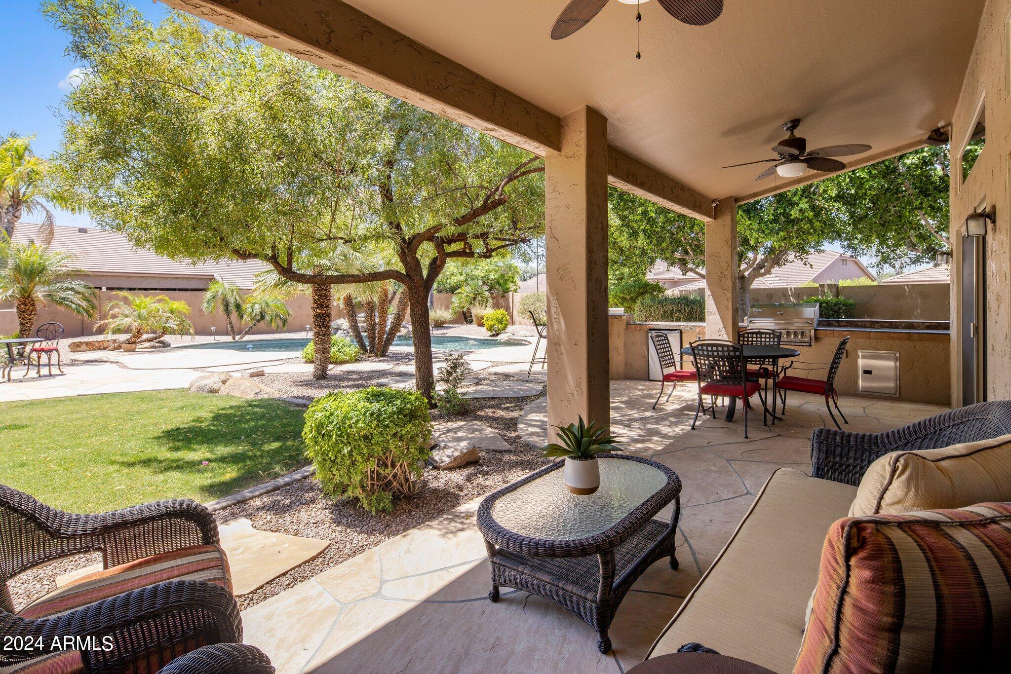 5225 E MICHELLE Drive