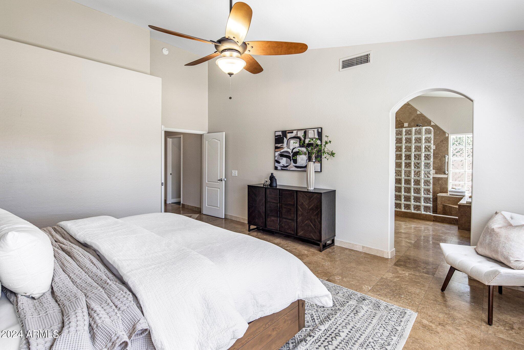 5225 E MICHELLE Drive