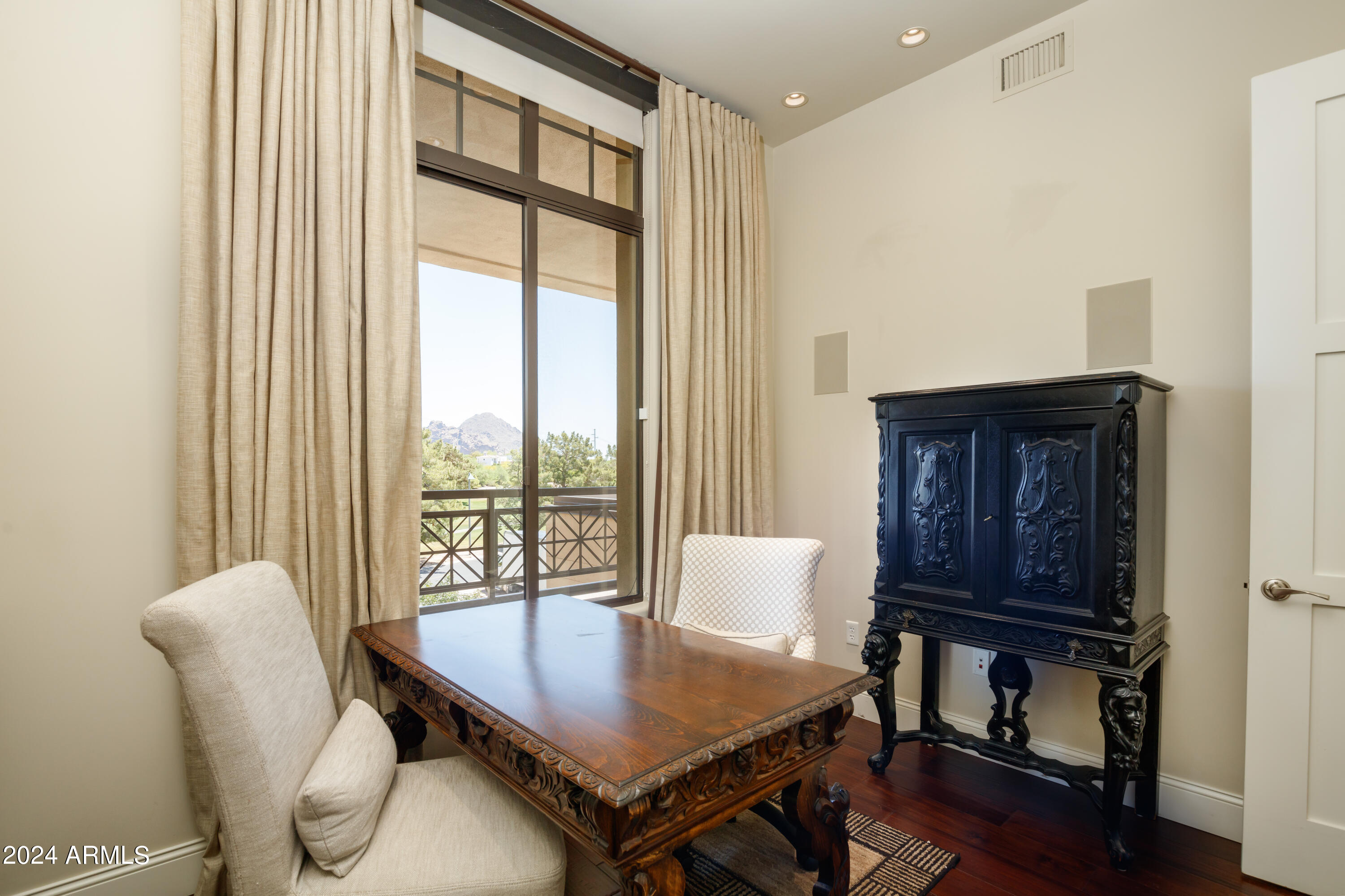 8 BILTMORE Estates # 325