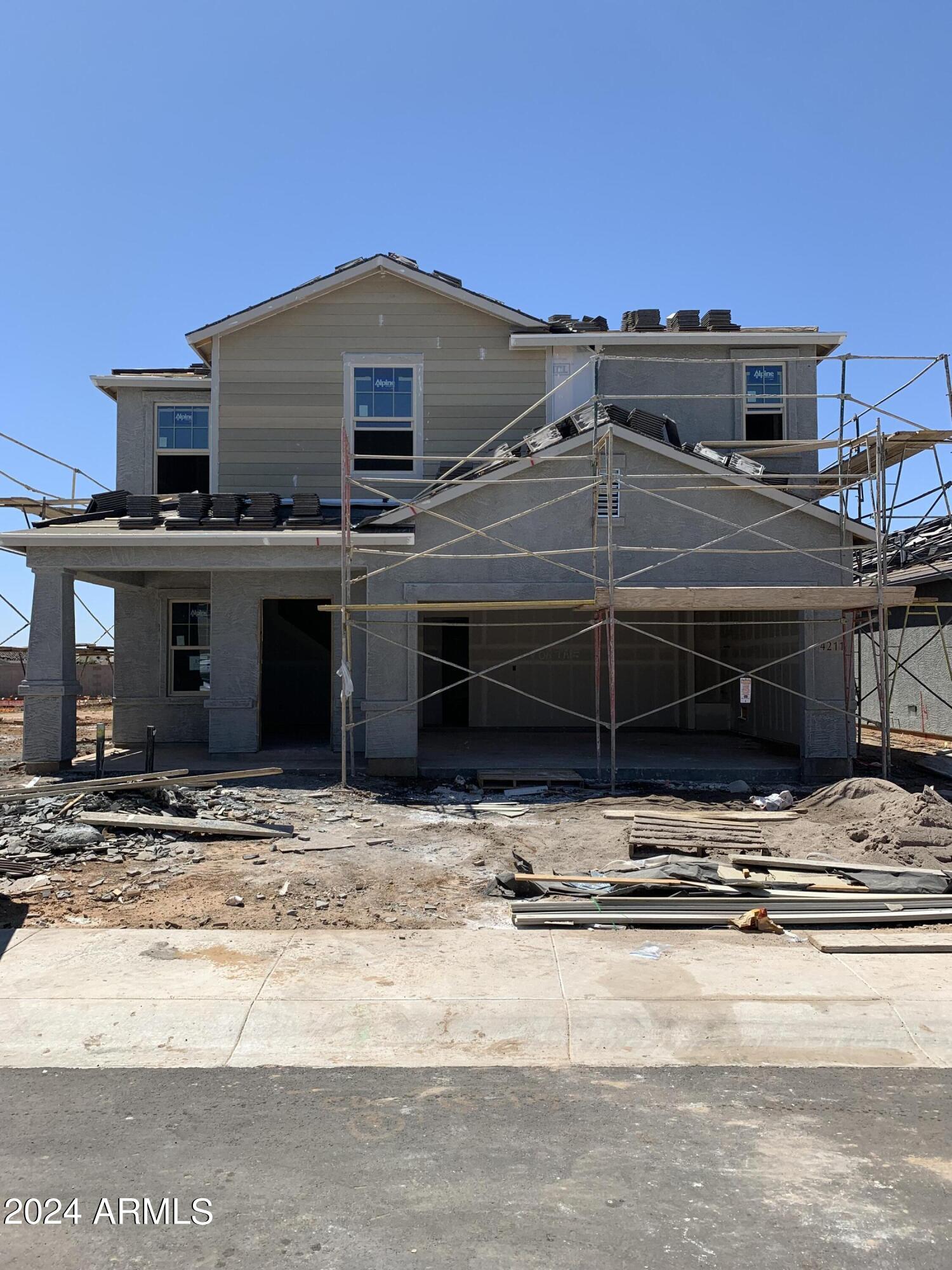 4211 E REYNOLDS Drive