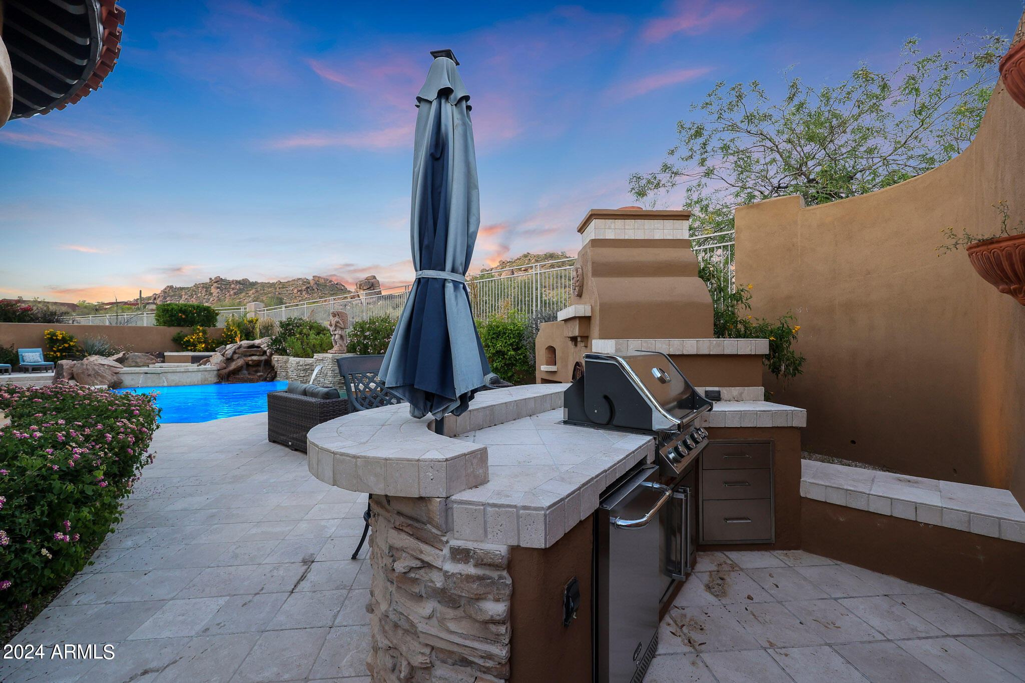 7552 E Camino Puesta Del Sol --