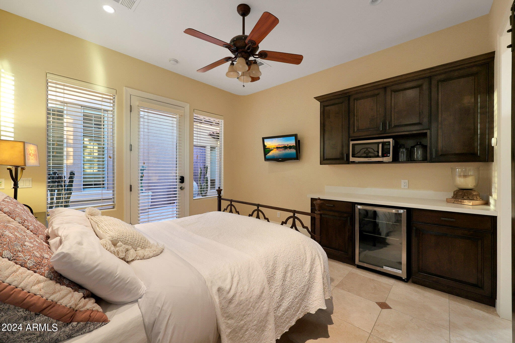 7552 E Camino Puesta Del Sol --