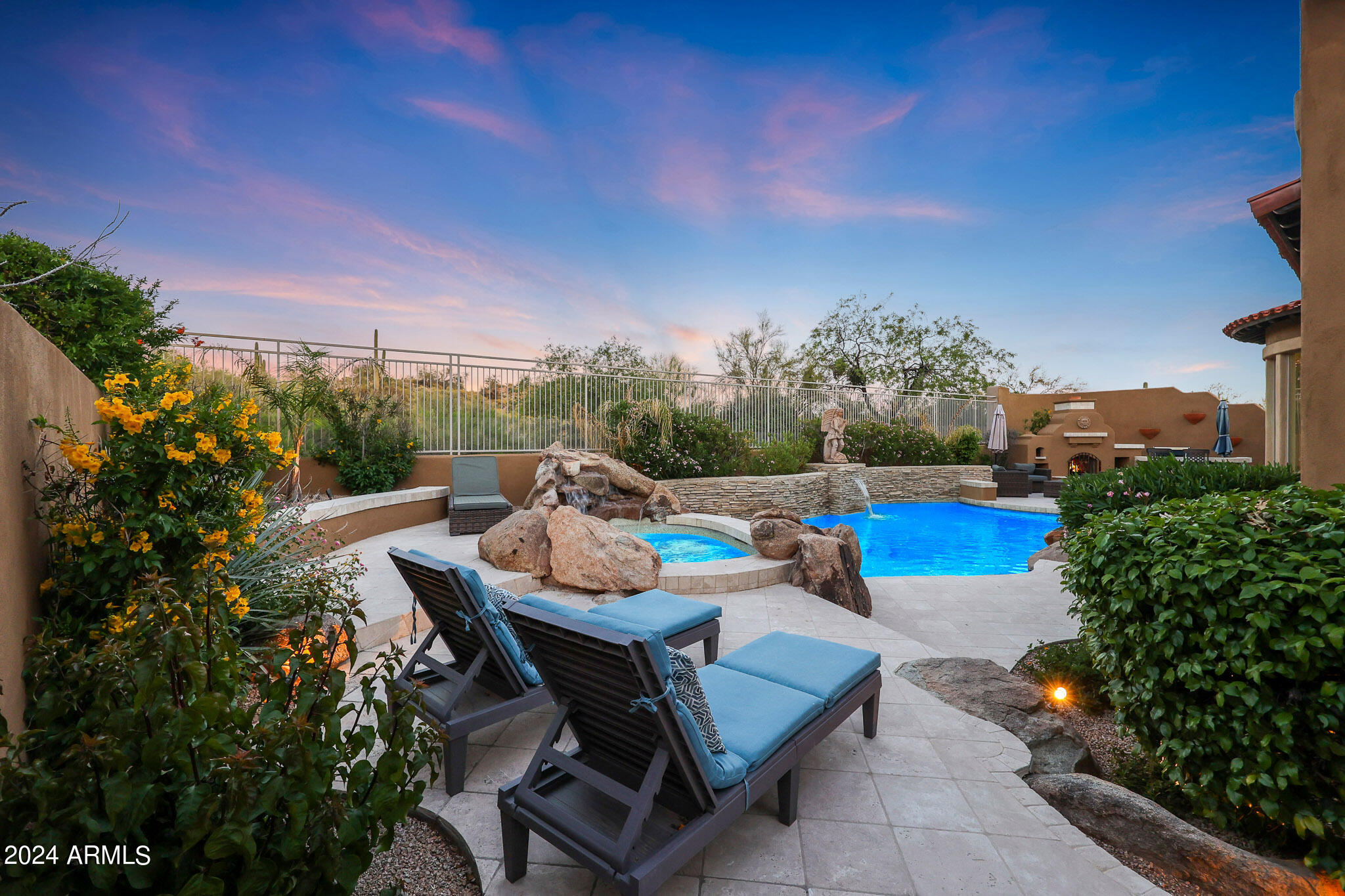 7552 E Camino Puesta Del Sol --