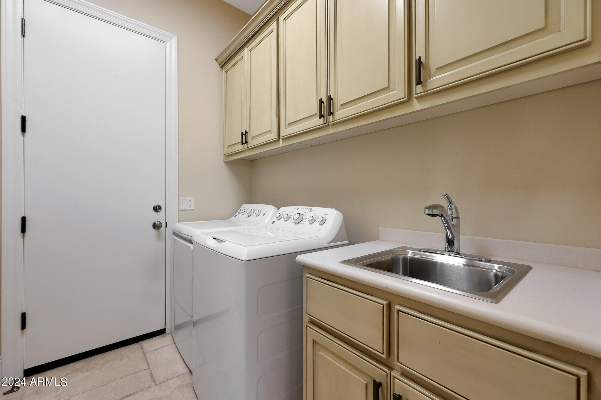 7552 E Camino Puesta Del Sol --